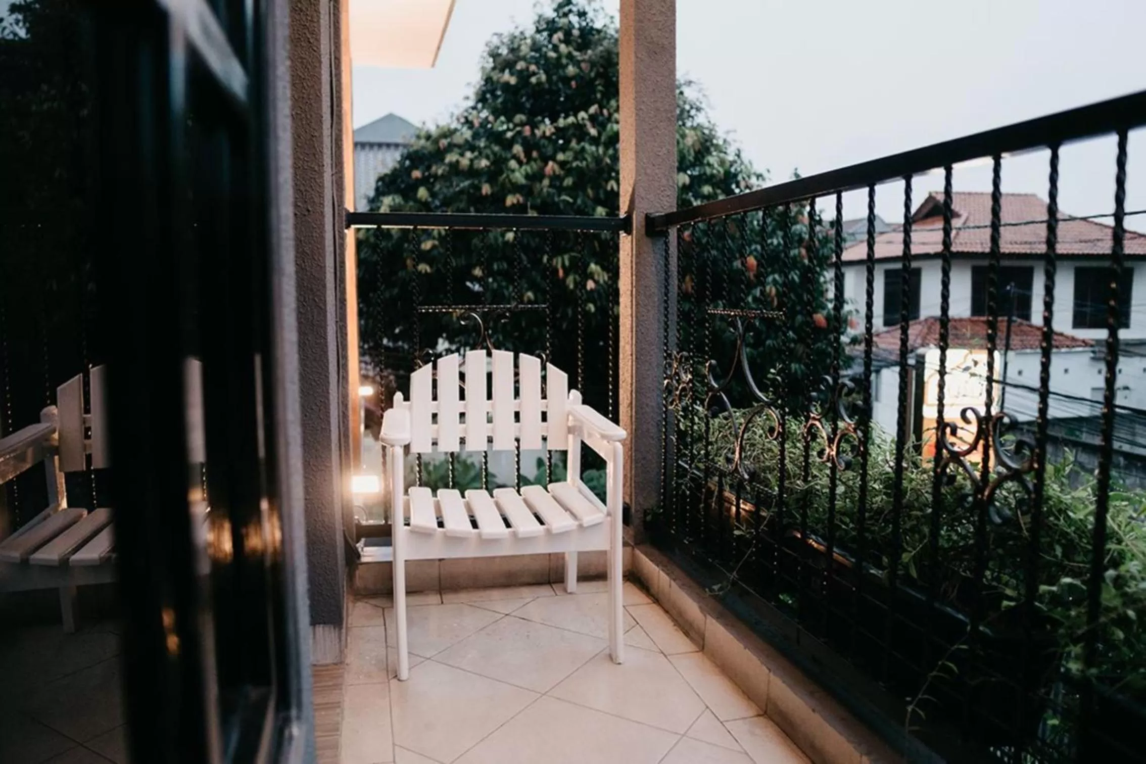 Balcony/Terrace in Tuju Abuserin Syariah
