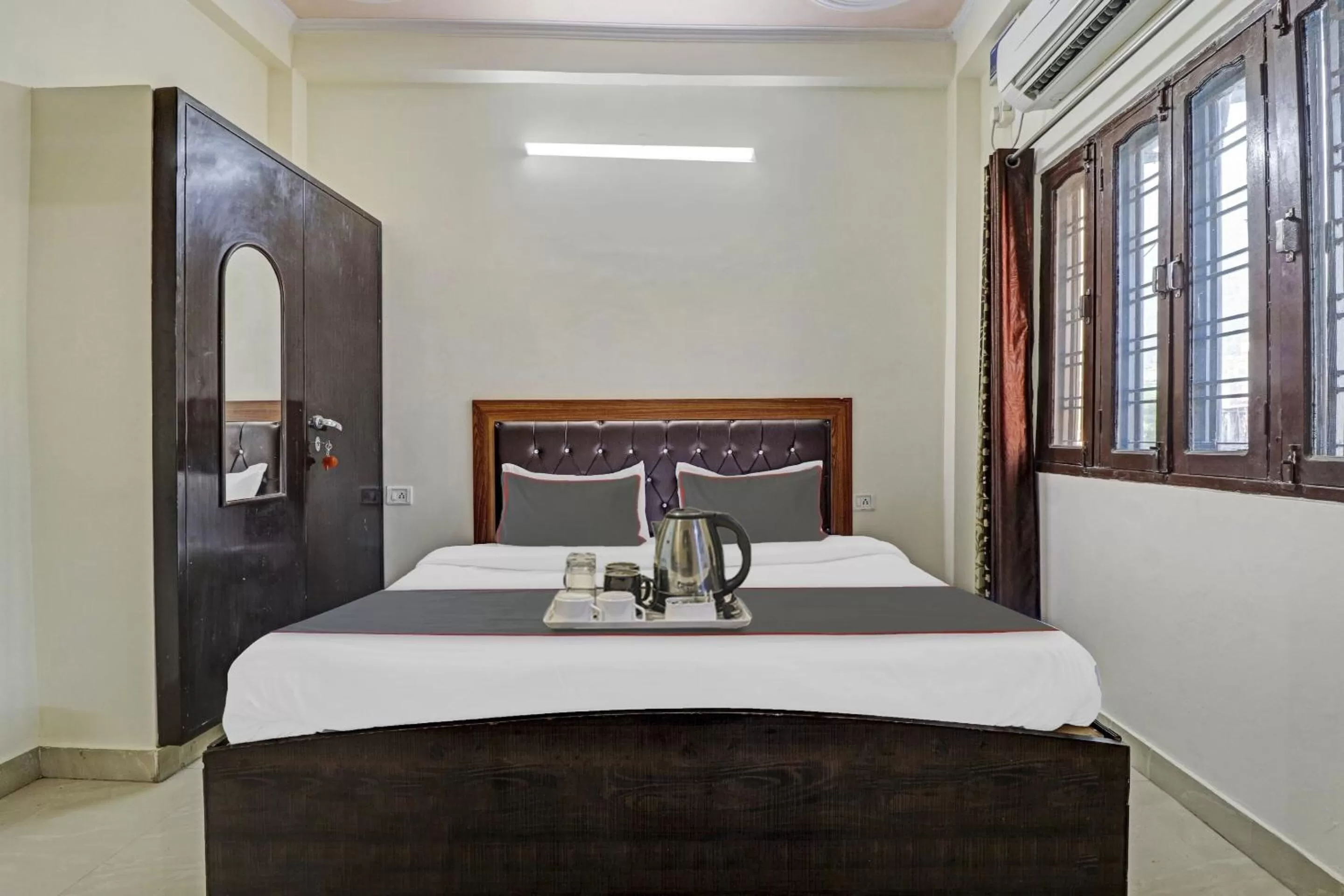 Bedroom in OYO Flagship Hotel Chandra palace