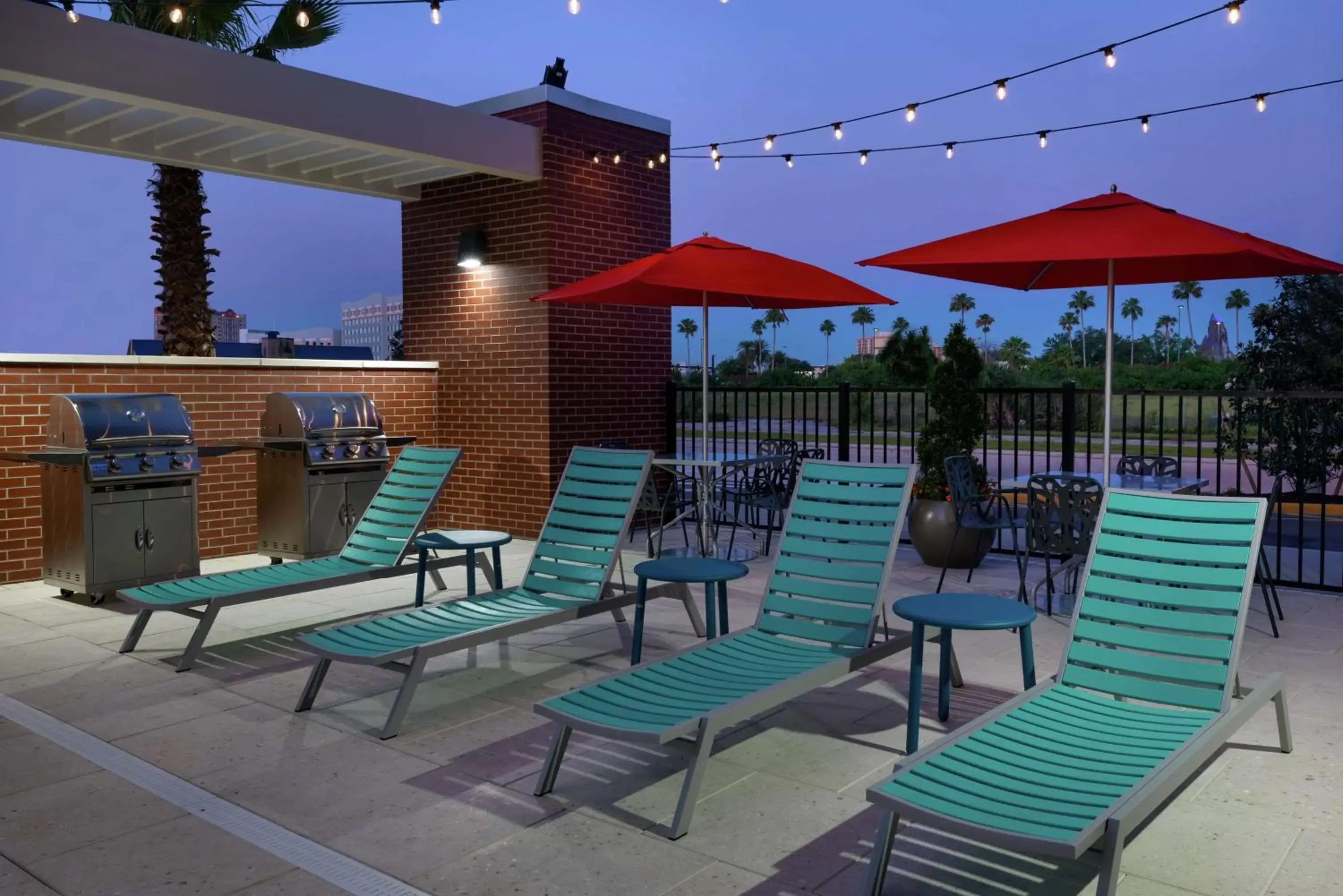Patio in Home2 Suites By Hilton Orlando Near Universal