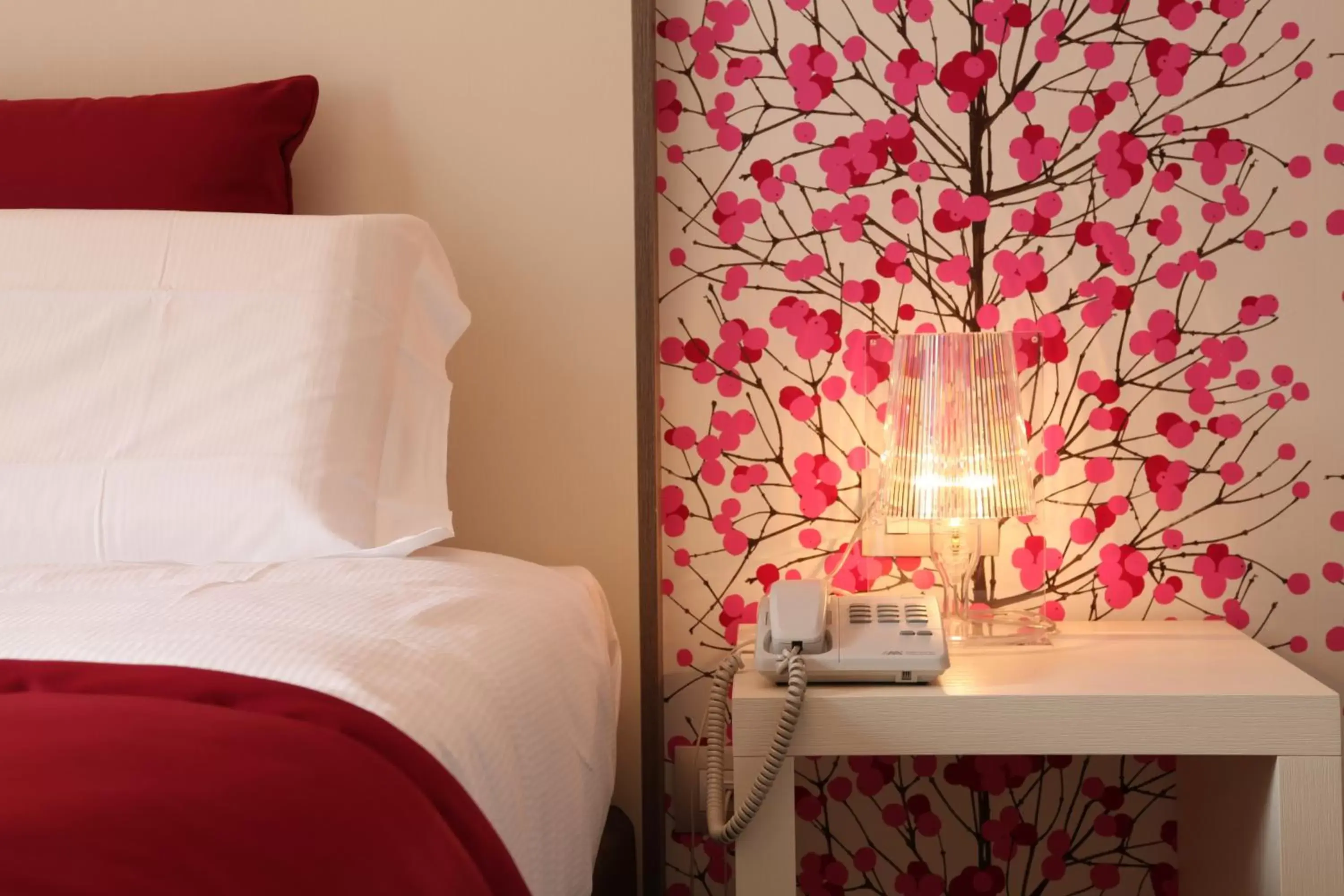 Decorative detail, Bed in Hotel Tiziano - Gruppo Mini Hotel