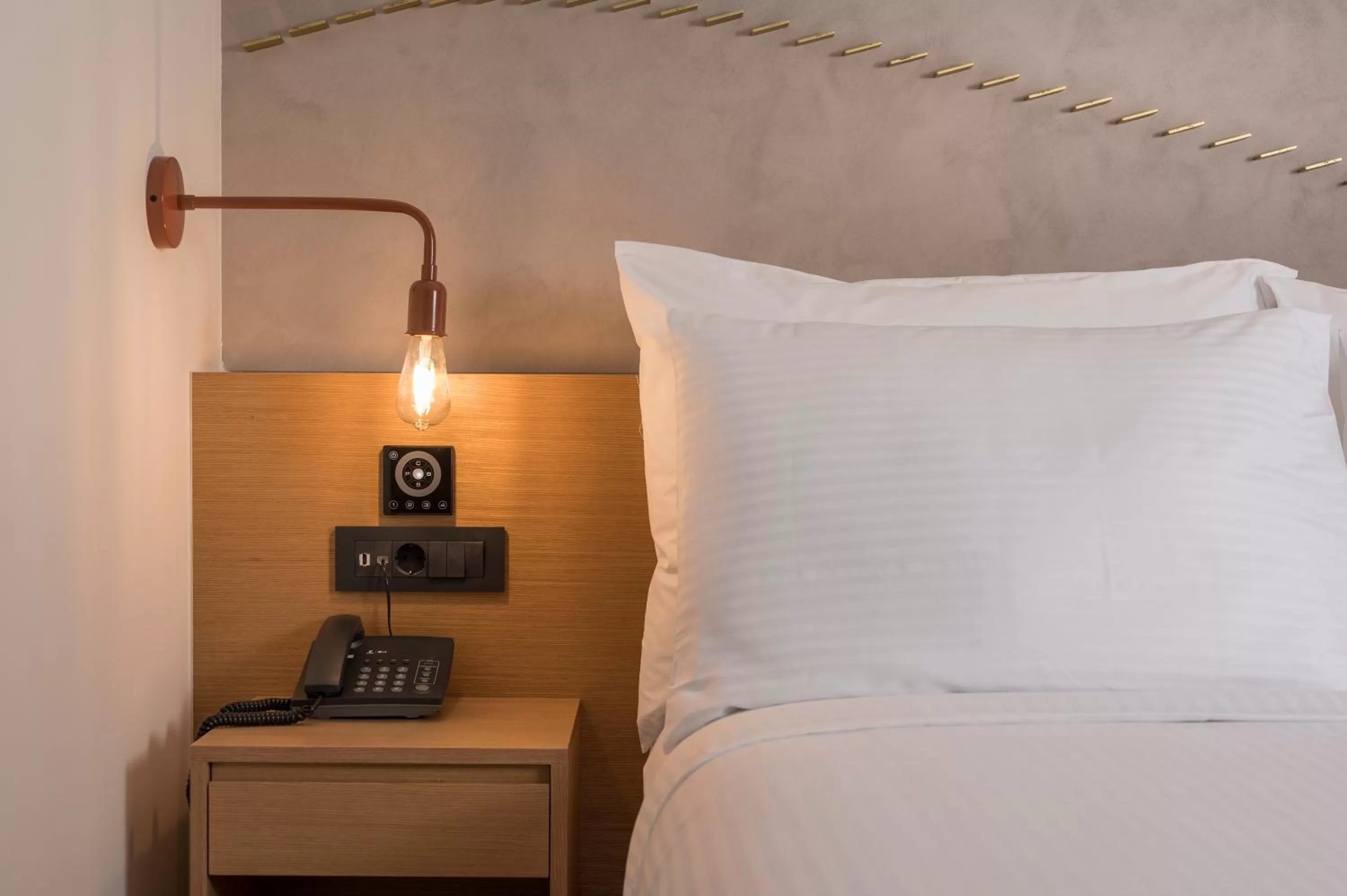 Photo of the whole room, Bed in Hyperion City Hotel & Spa