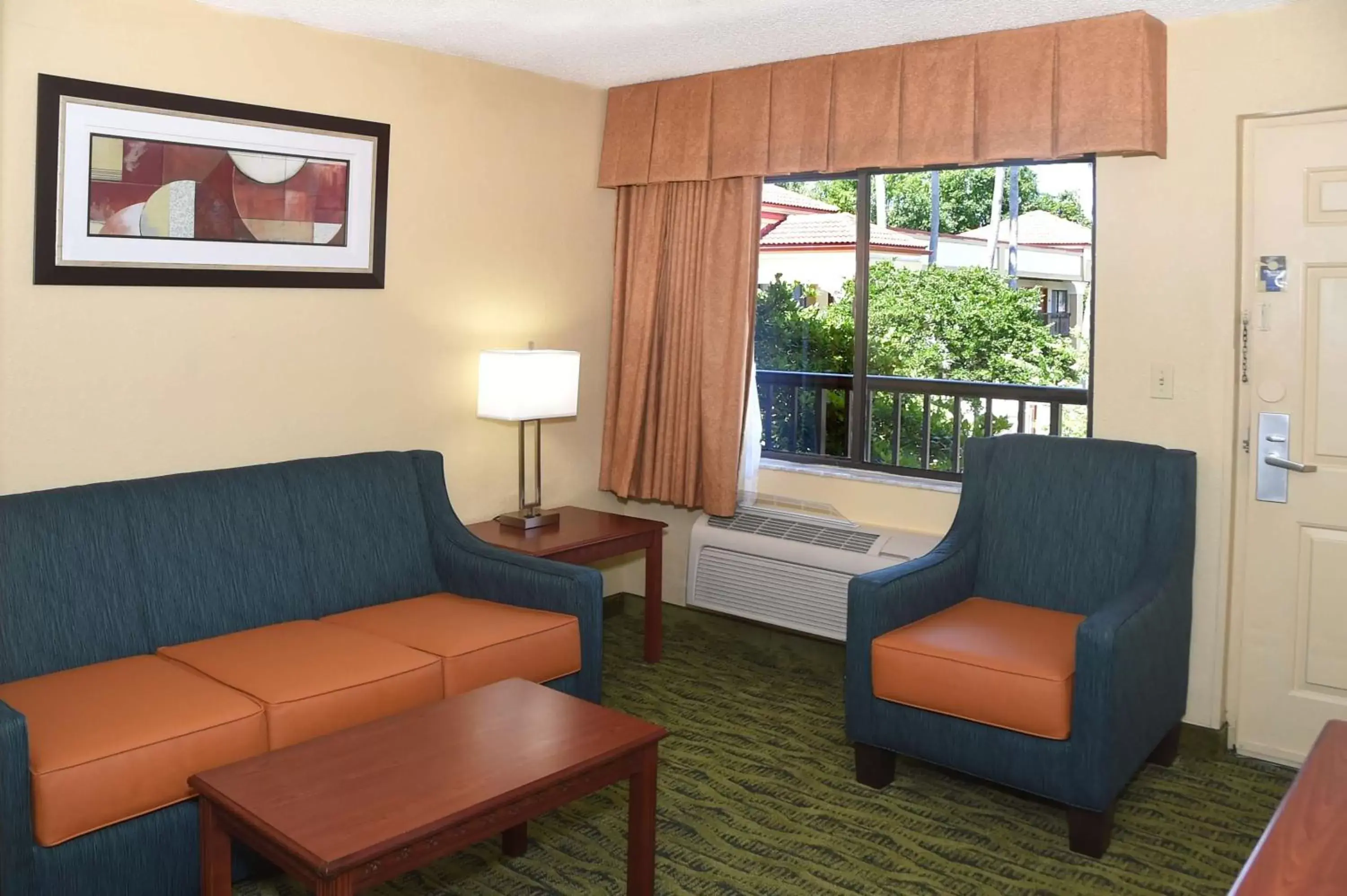 Photo of the whole room in Best Western Orlando East Inn & Suites