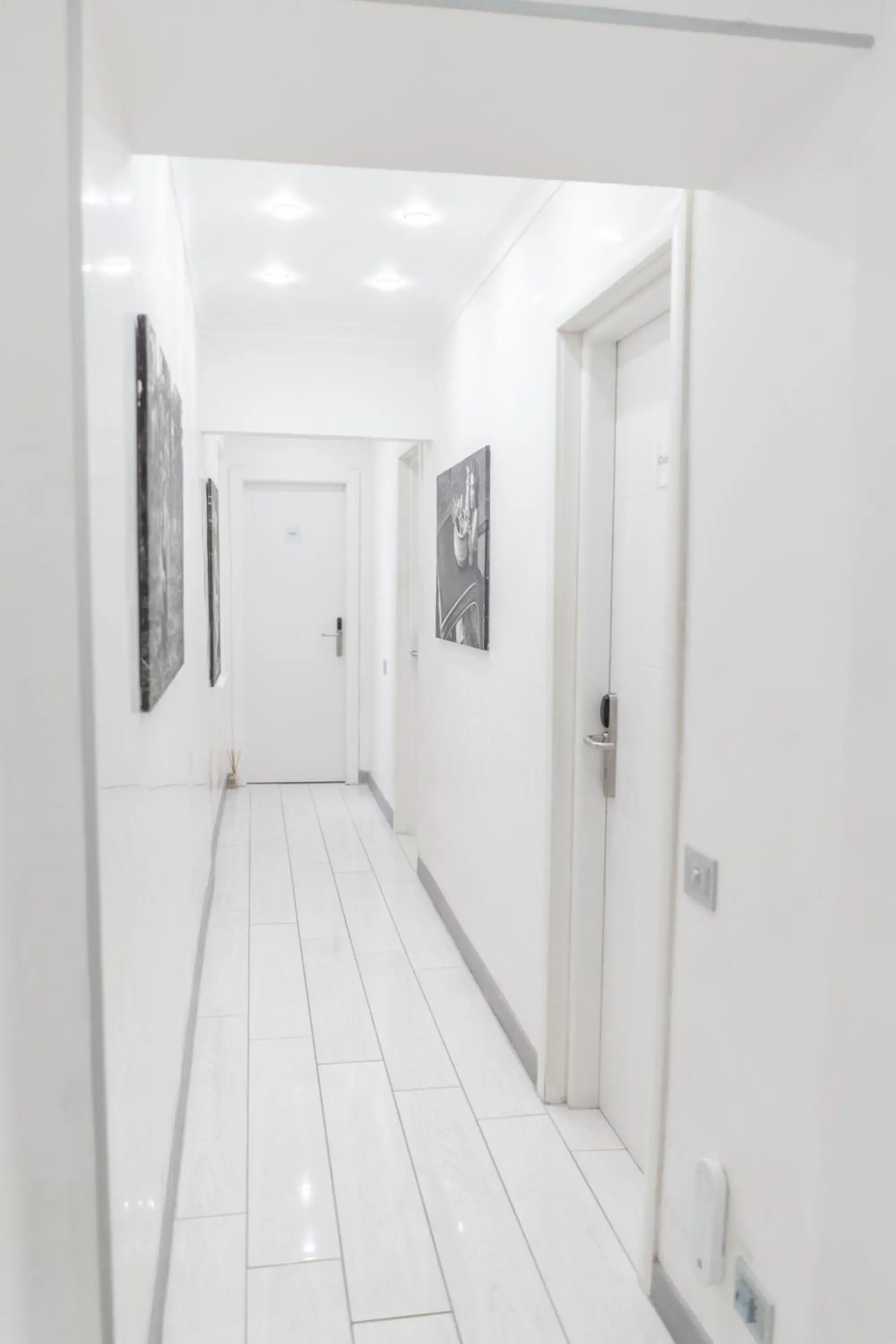 concierge, Bathroom in iRooms - Spanish Steps