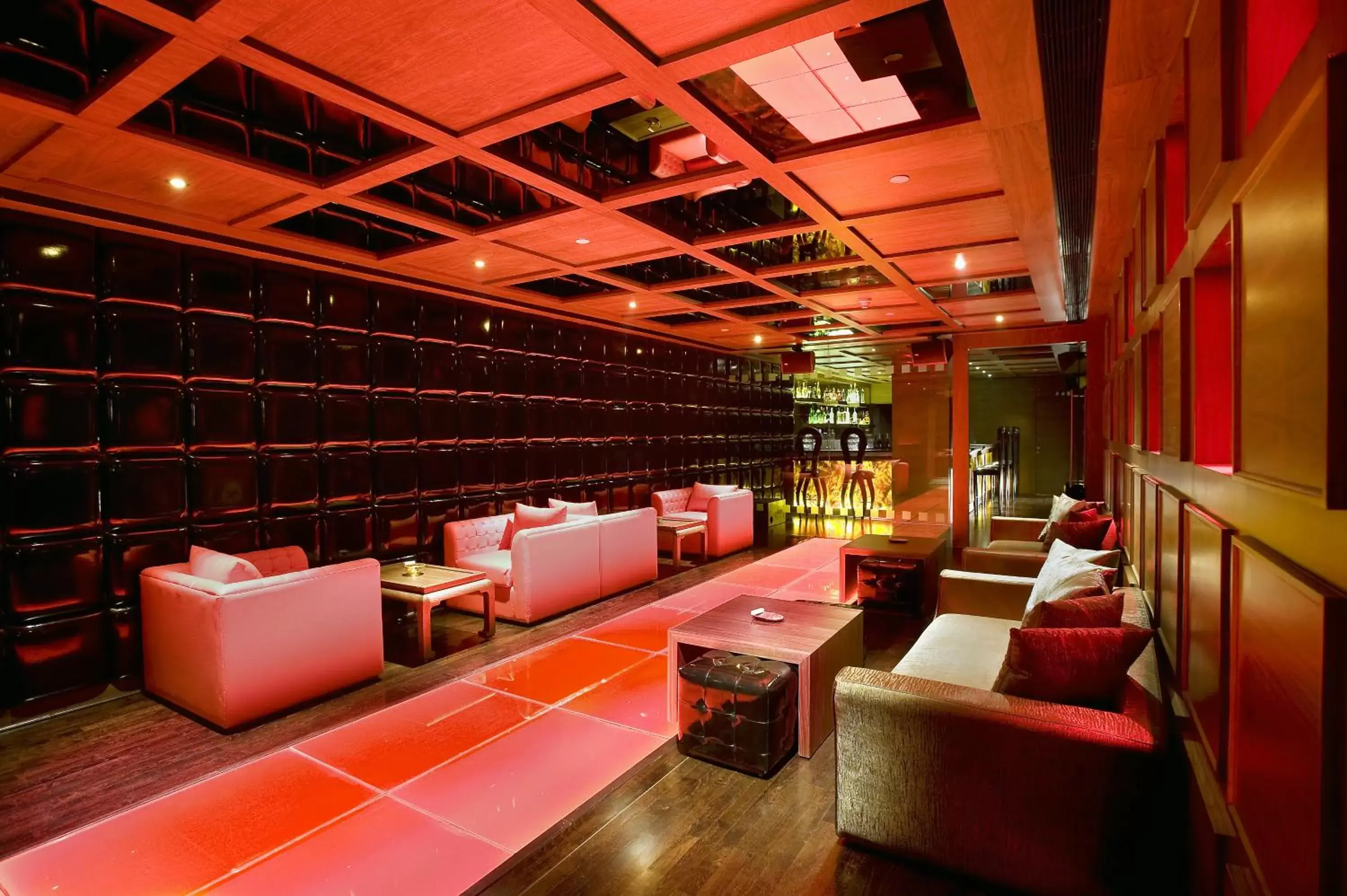 Nightclub / DJ, Lobby/Reception in The LaLiT New Delhi