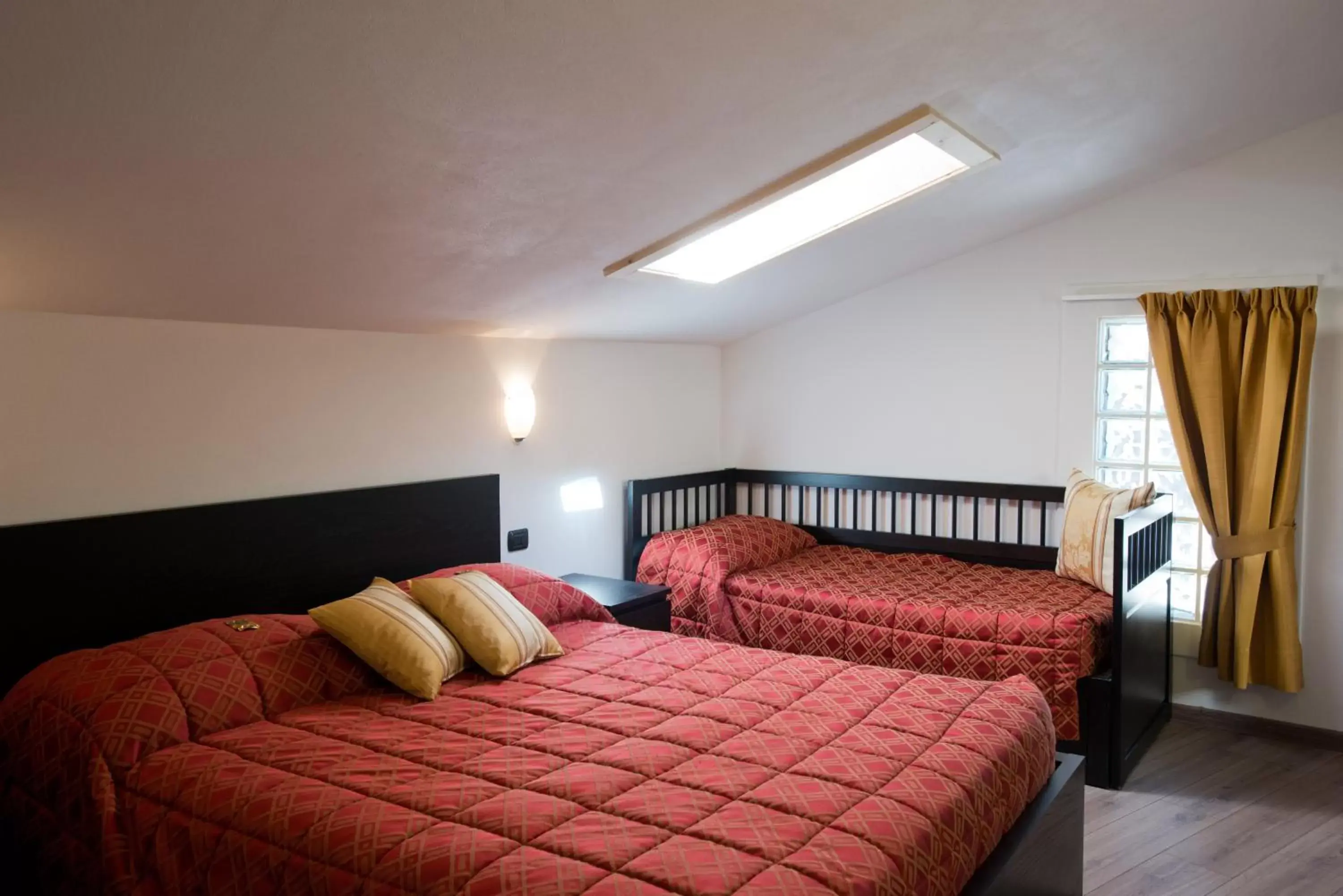 Bedroom, Bed in Hotel Garni Le Corti