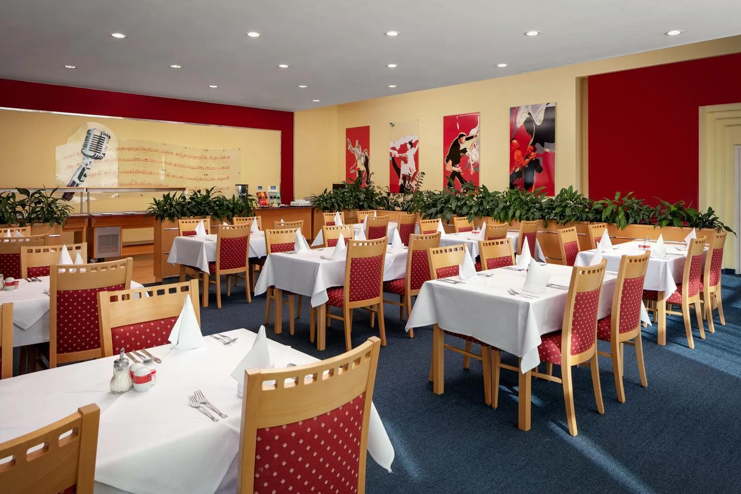 Restaurant/places to eat in Spa Resort Sanssouci