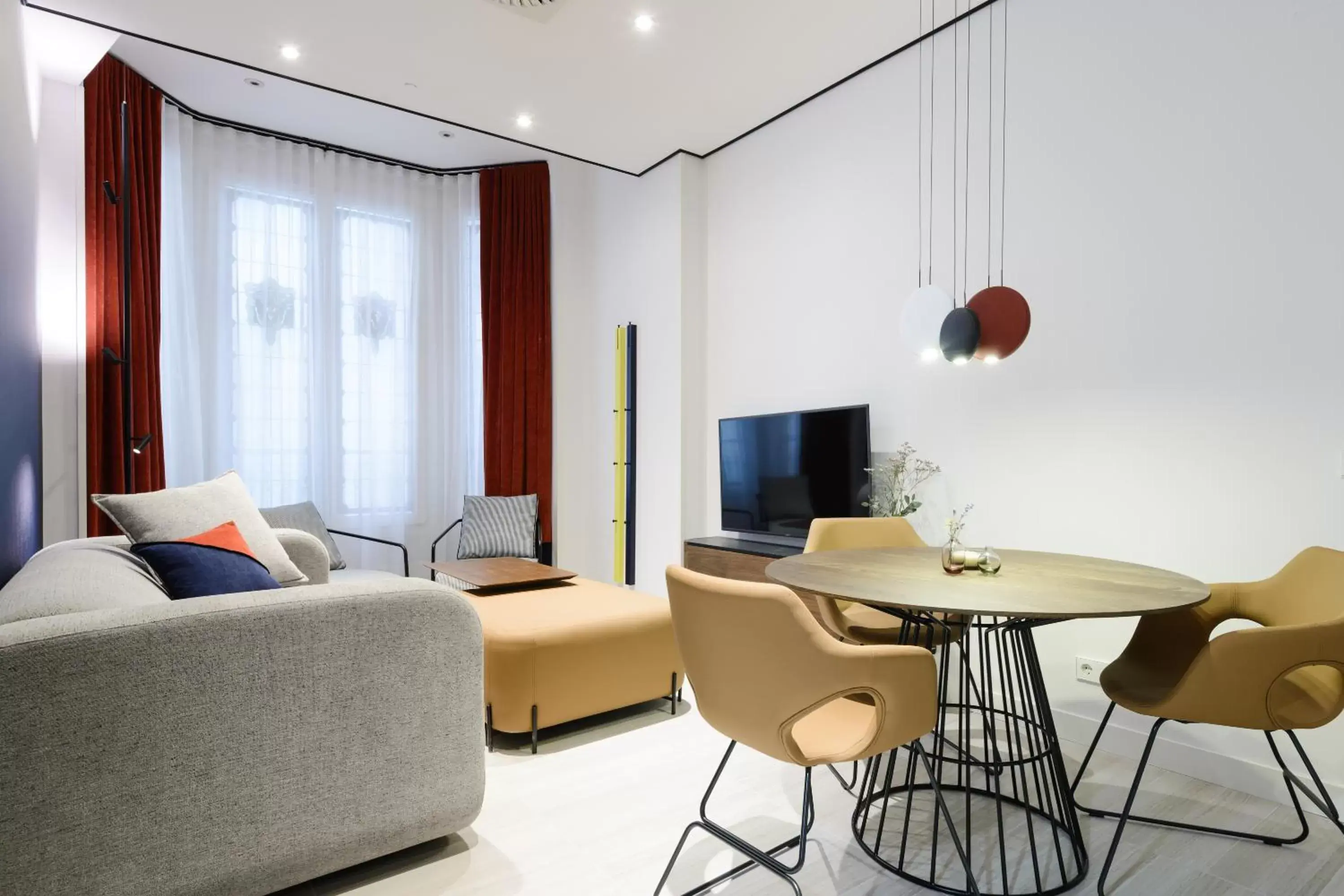 Communal lounge/ TV room, Seating Area in Smartrental Collection Gran Vía Centric
