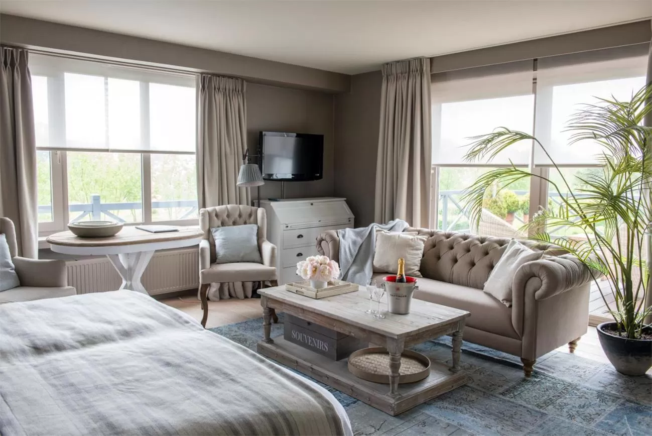 Bedroom, Seating Area in Lebeau 19 Hotel