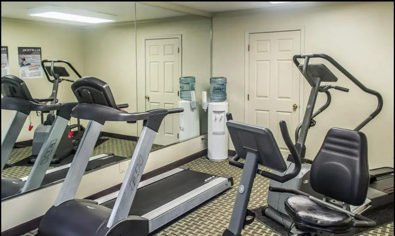 Fitness Center/Facilities in Days Inn by Wyndham Austintown