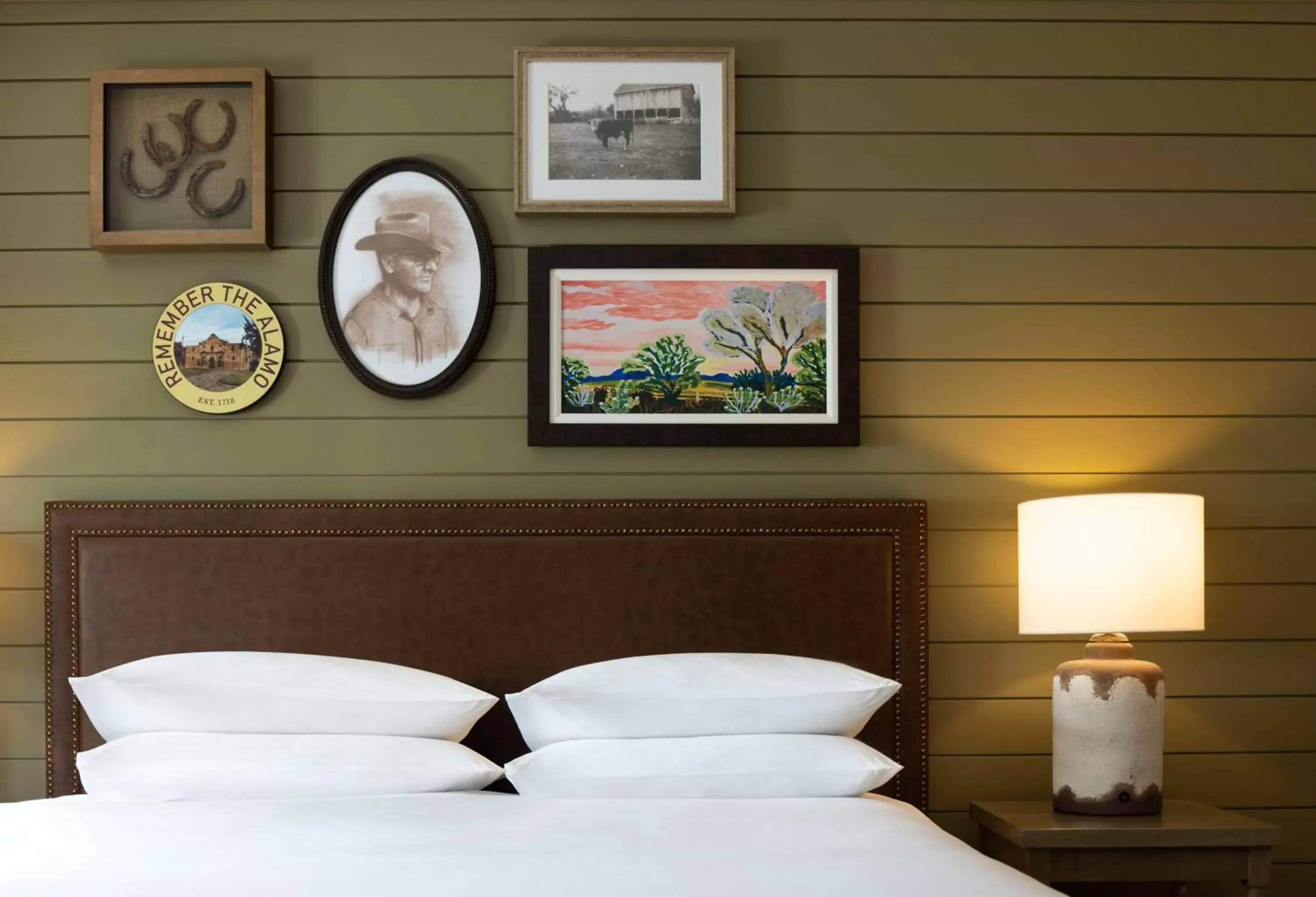 Bedroom, Bed in Hyatt Regency Hill Country Resort & Spa