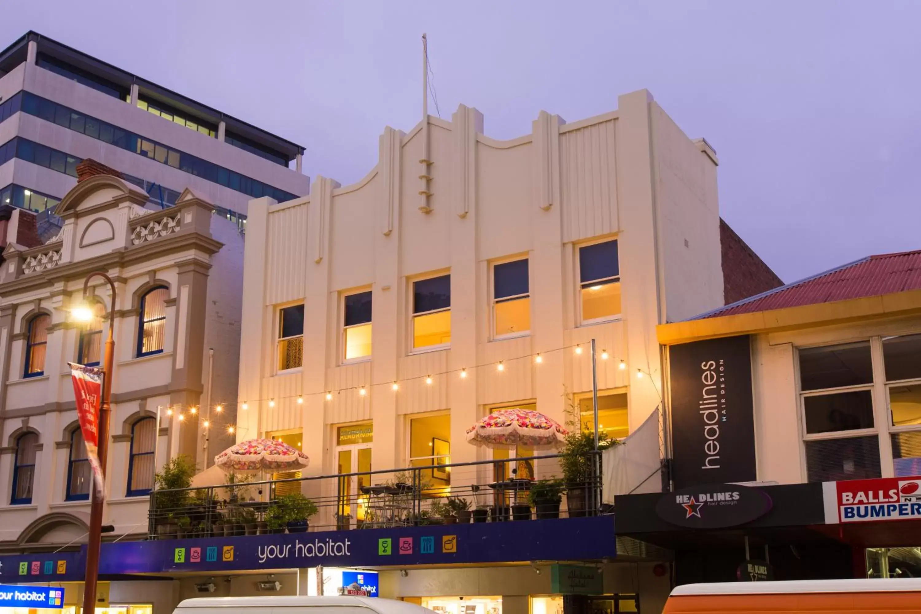 Facade/entrance in Alabama Hotel Hobart Facade/entrance in Alabama Hotel Hobart