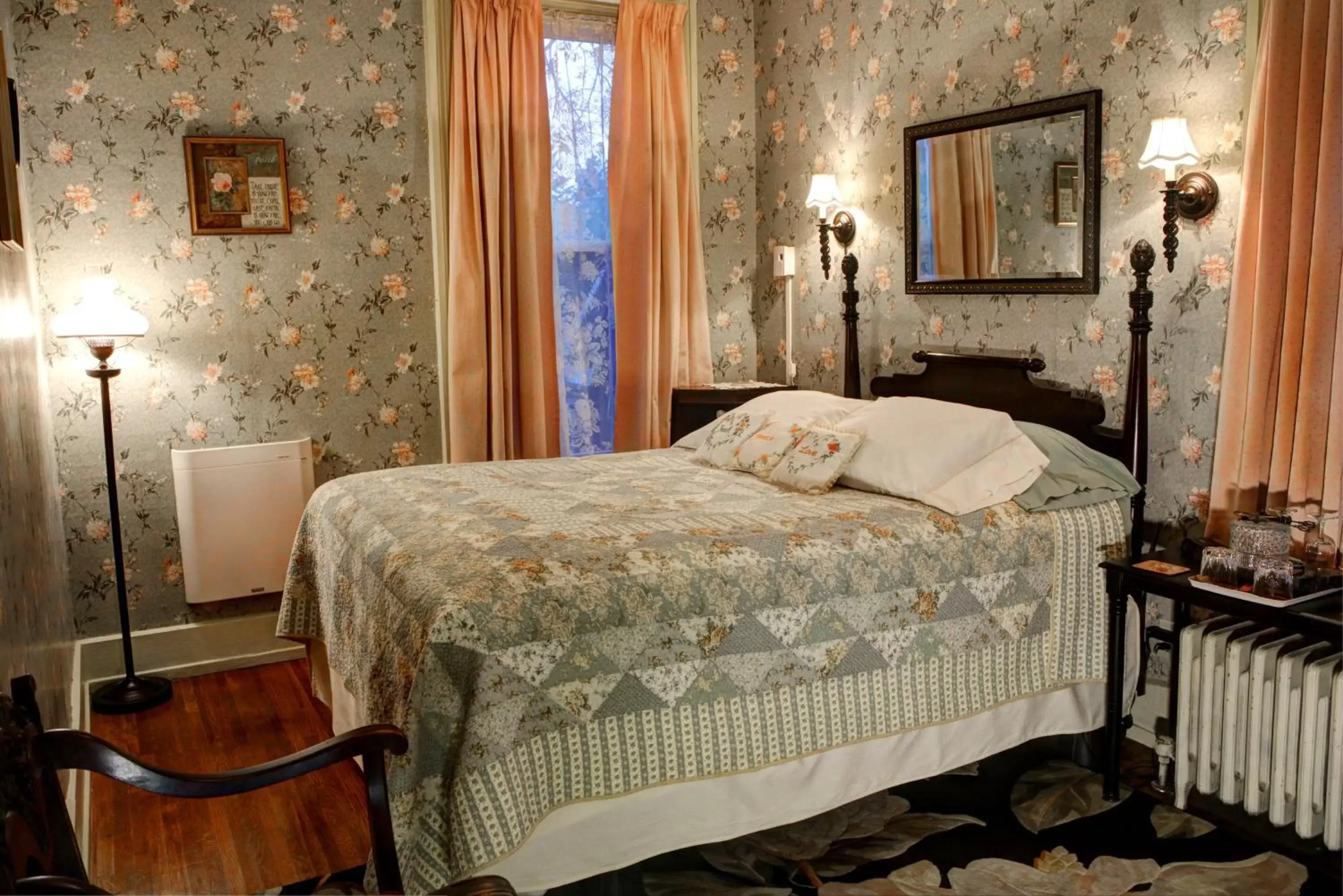 Bed in Barrister's Bed & Breakfast