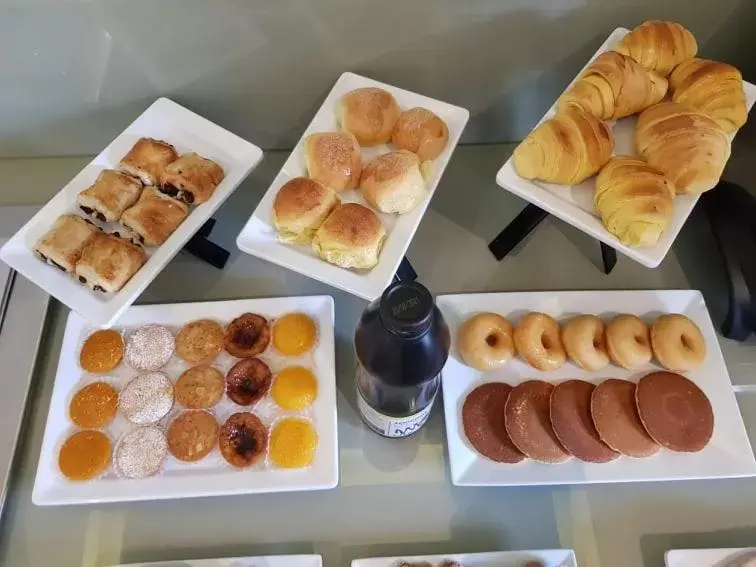 Buffet breakfast in Hotel Brazão