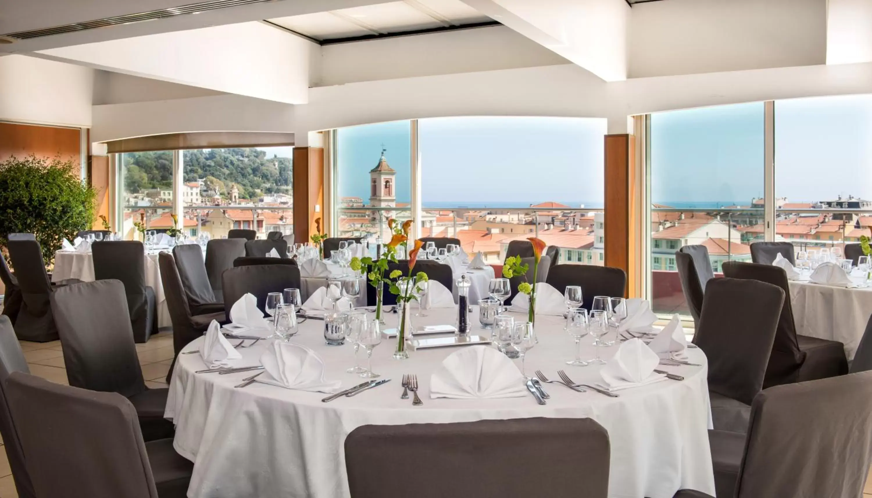 Restaurant/Places to Eat in Hotel Aston La Scala