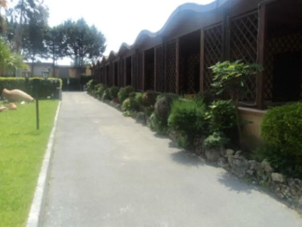 Facade/entrance in Green Park Hotel
