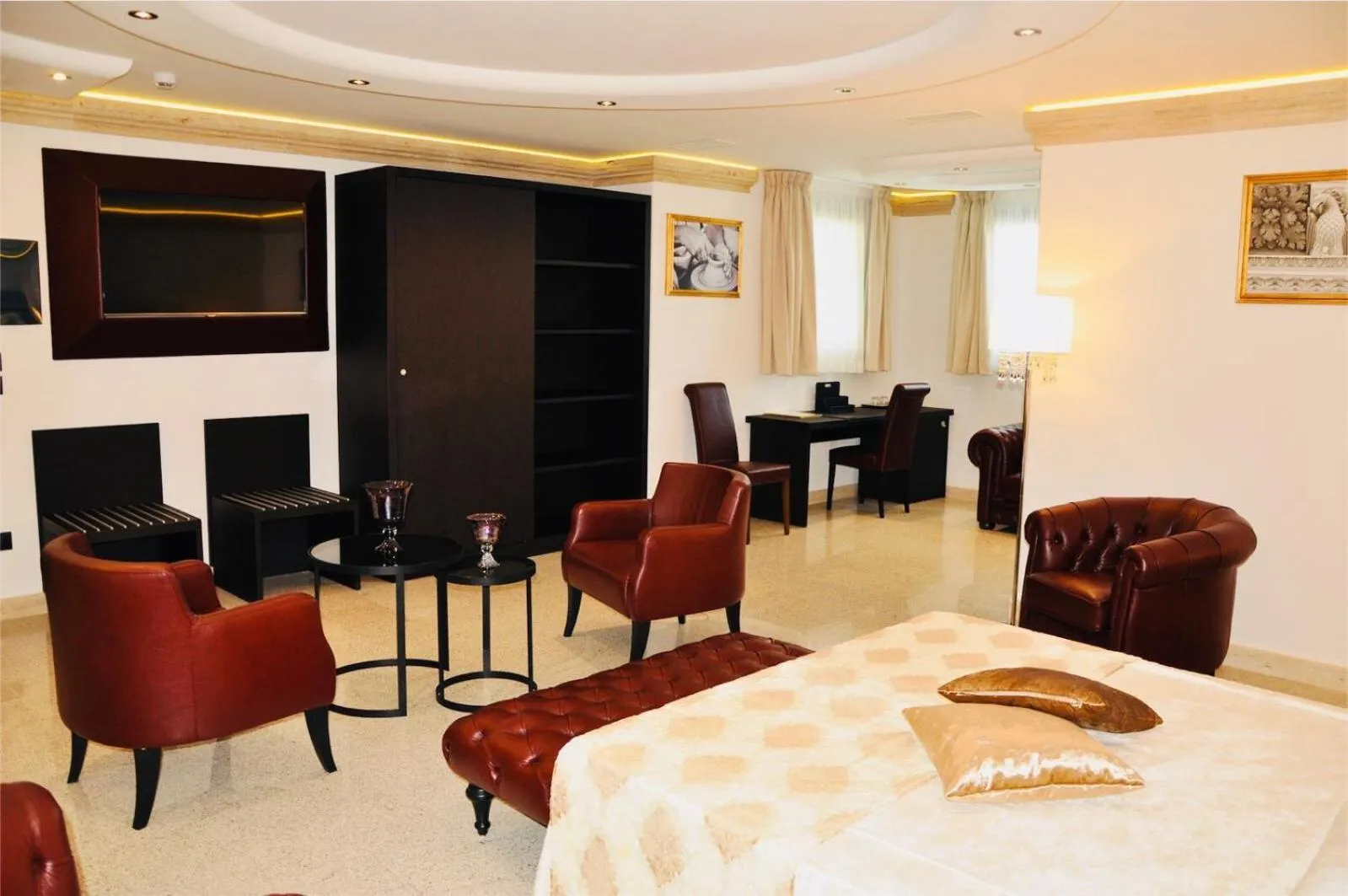 Bedroom in BHB Hotel