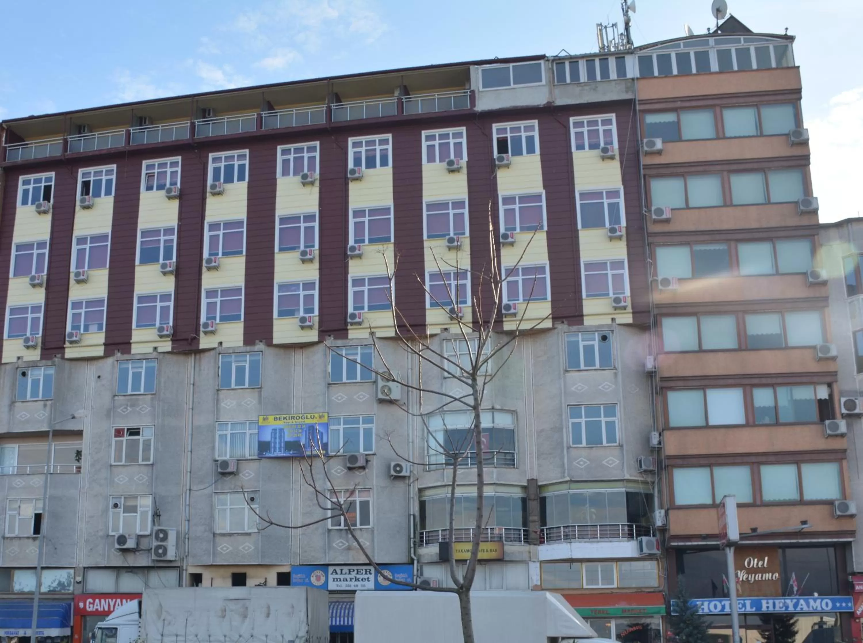 Facade/entrance in Hopa Heyamo Hotel
