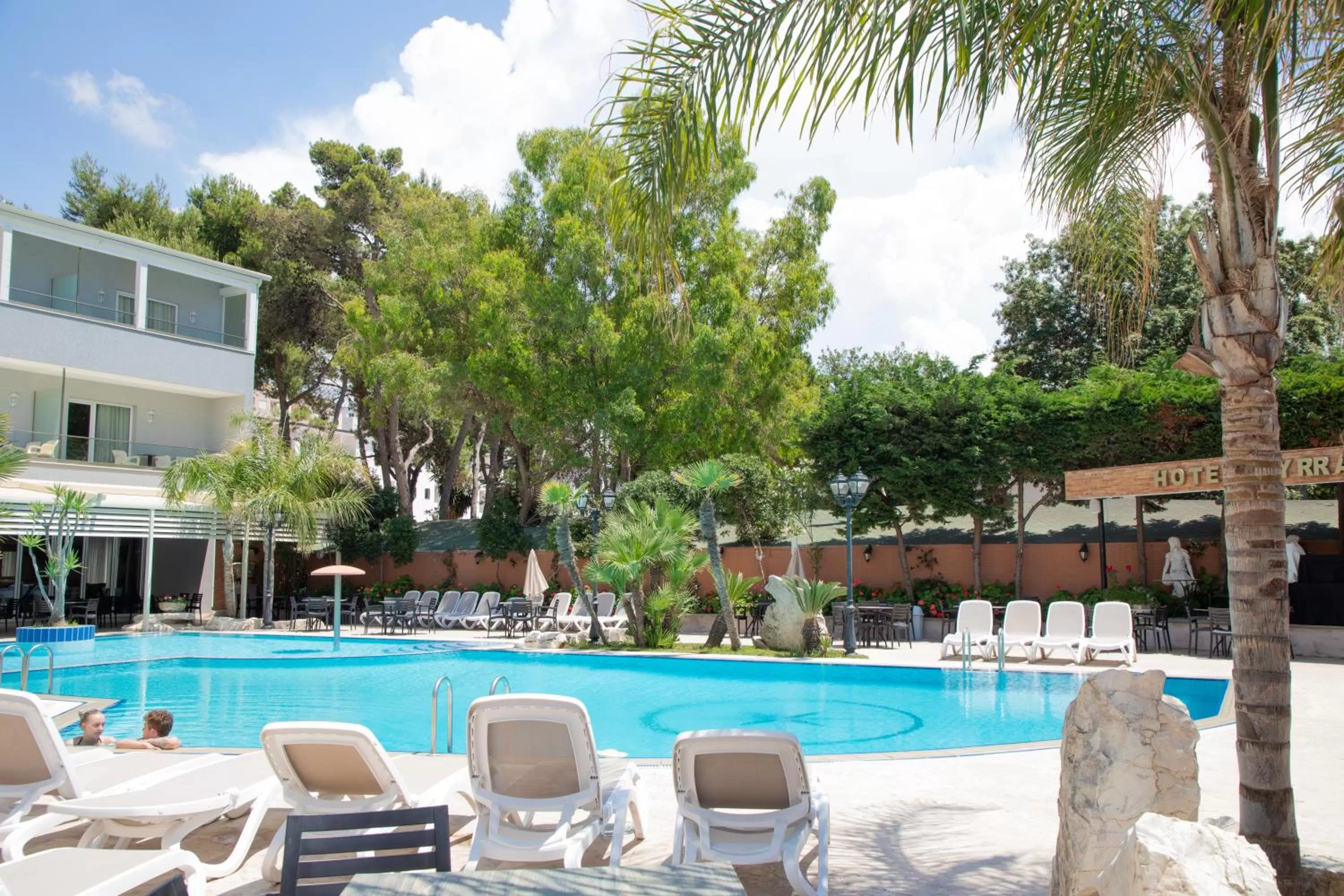 Pool view in Hotel Dyrrah