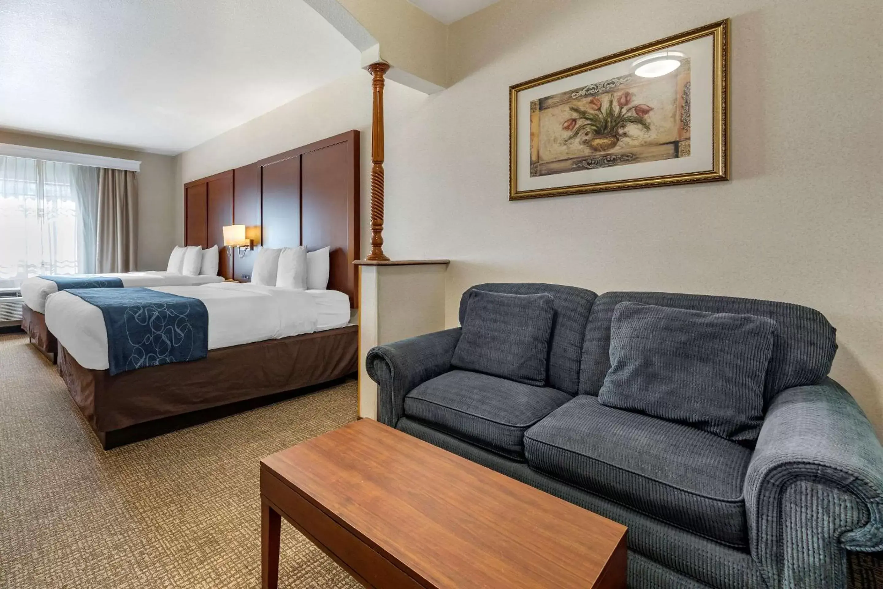 Bed in Comfort Suites Redlands