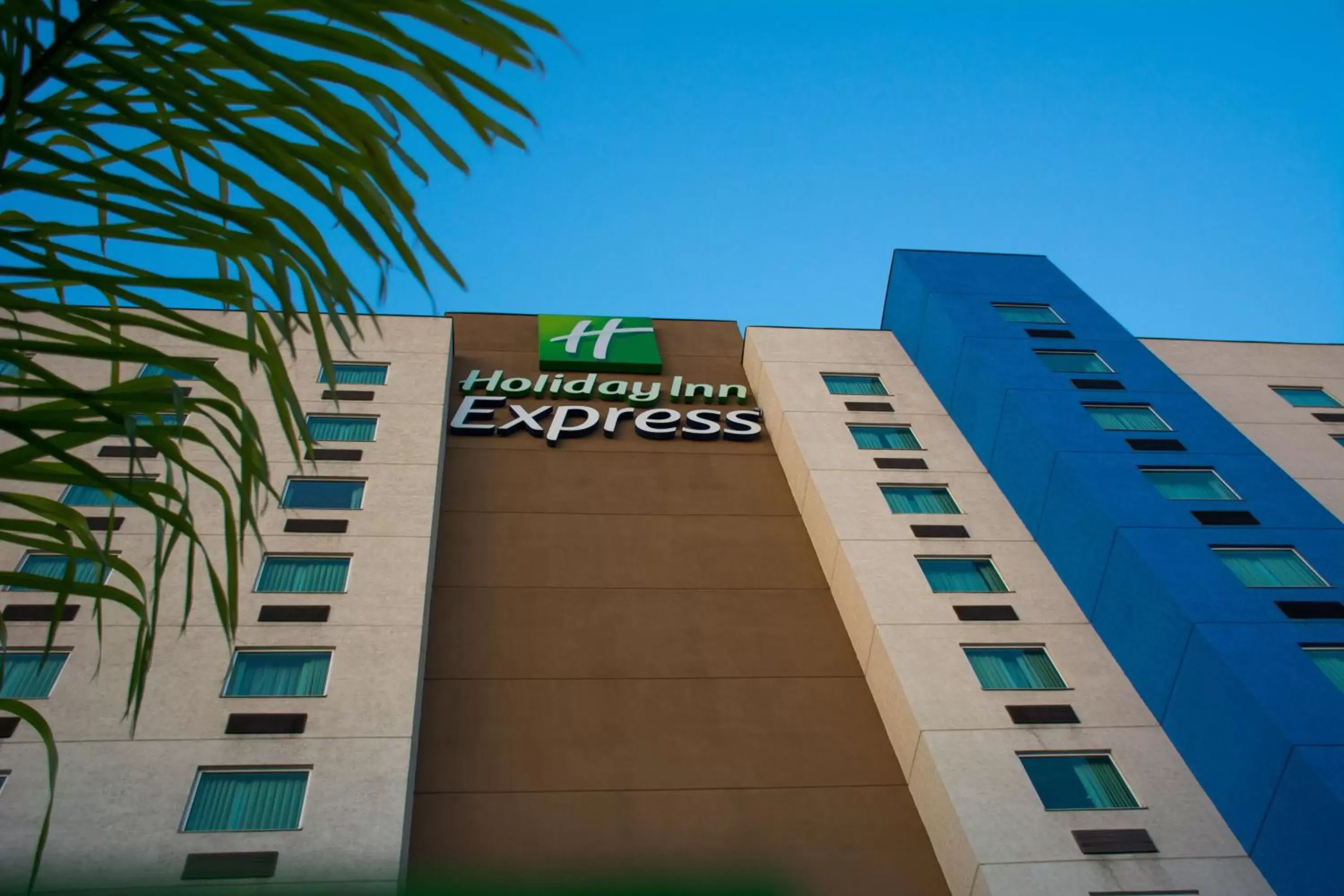 Property building in Holiday Inn Express Saltillo Zona Aeropuerto, an IHG Hotel