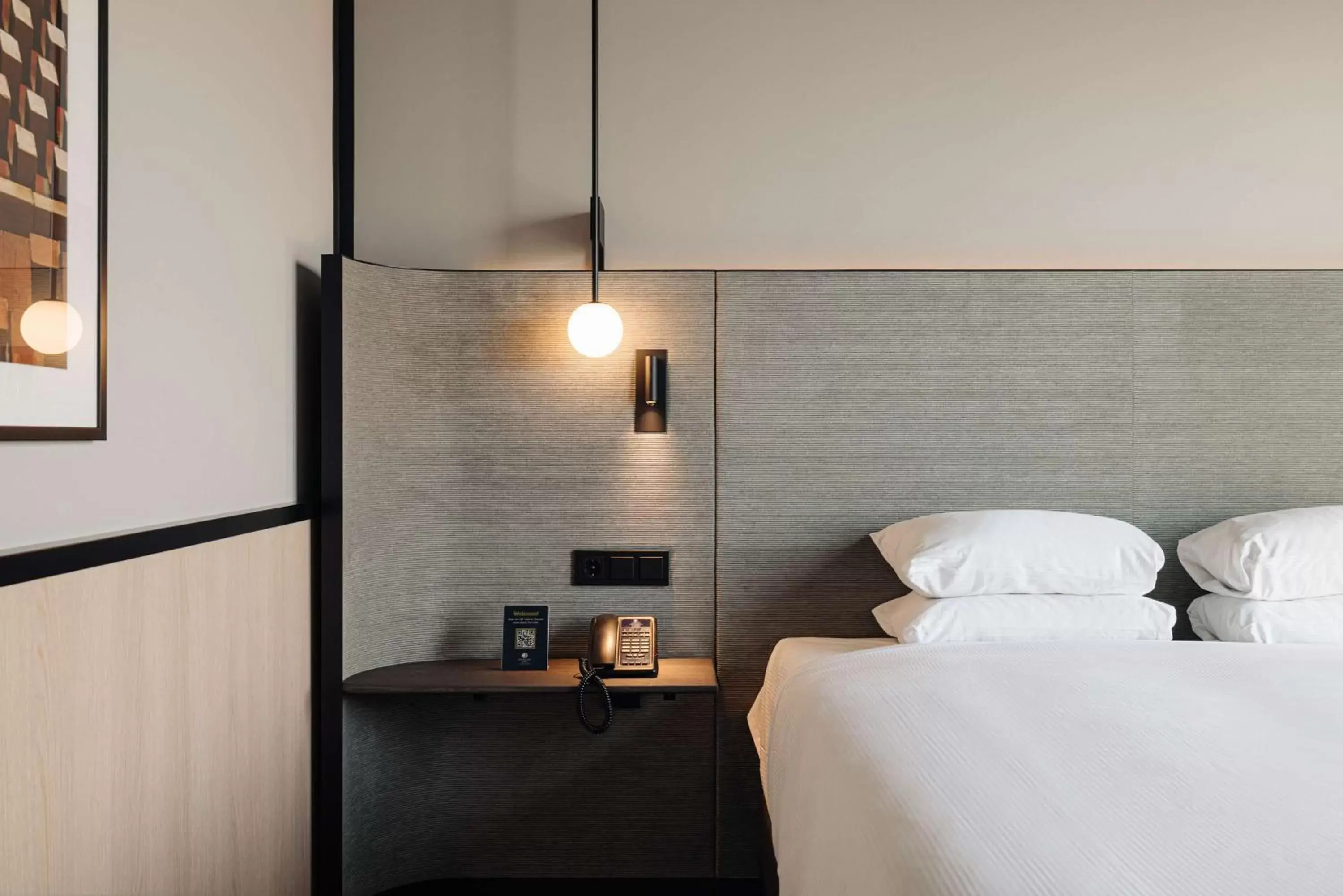 Bed in DoubleTree by Hilton Amsterdam Centraal Station