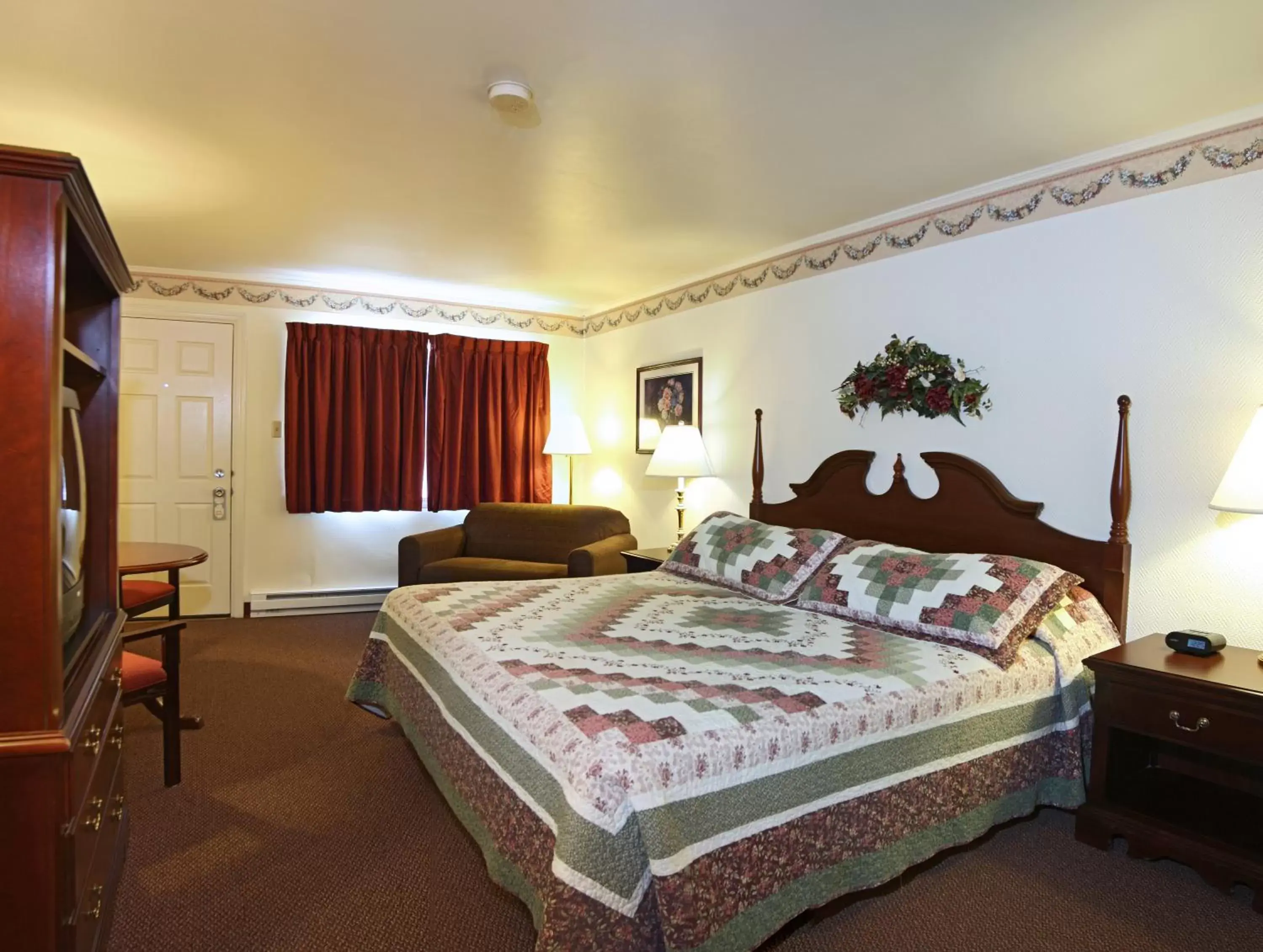 Bedroom, Bed in Amish Country Motel