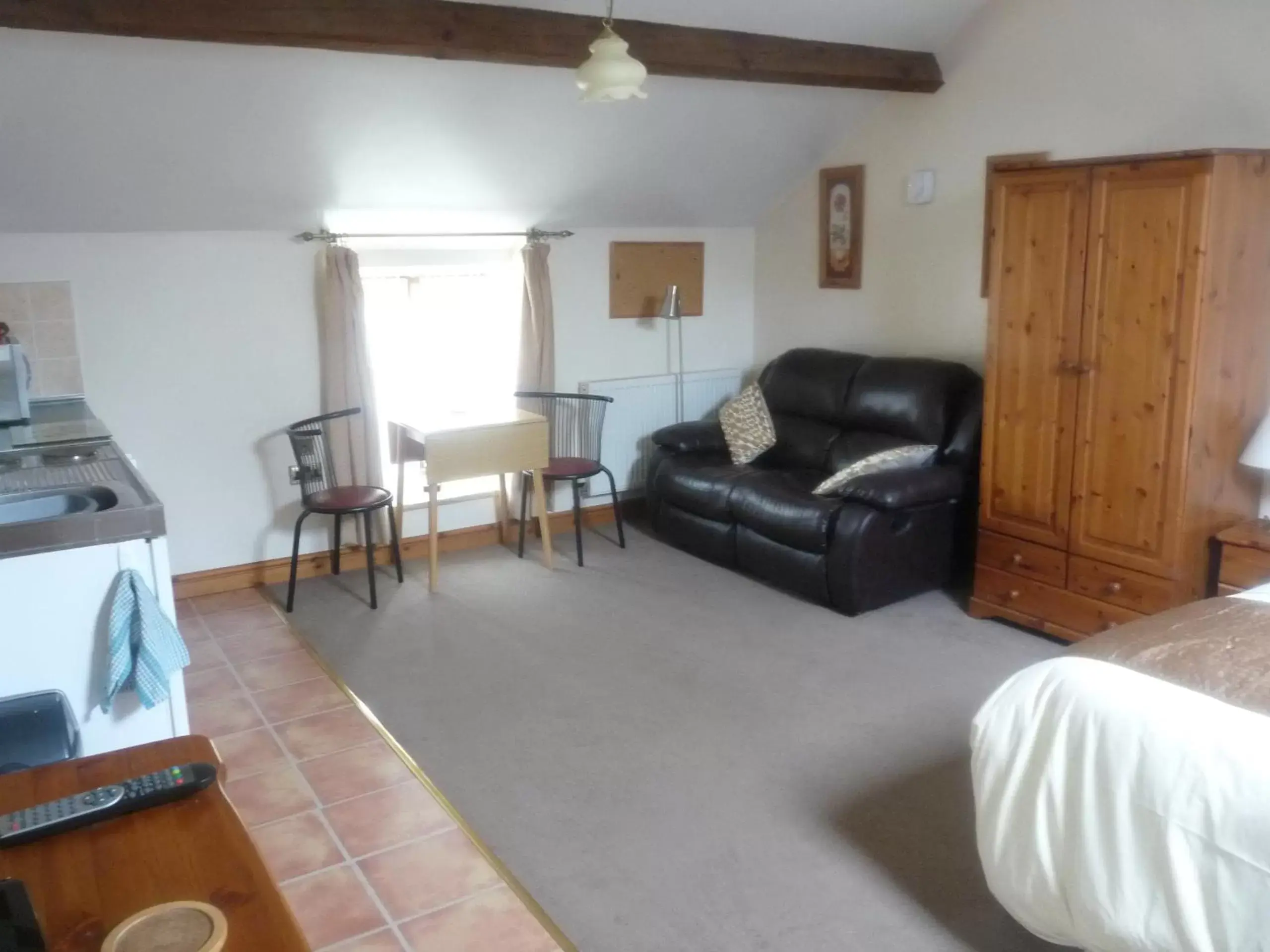 Photo of the whole room, Seating Area in Oakenholt Farm Bed and Breakfast