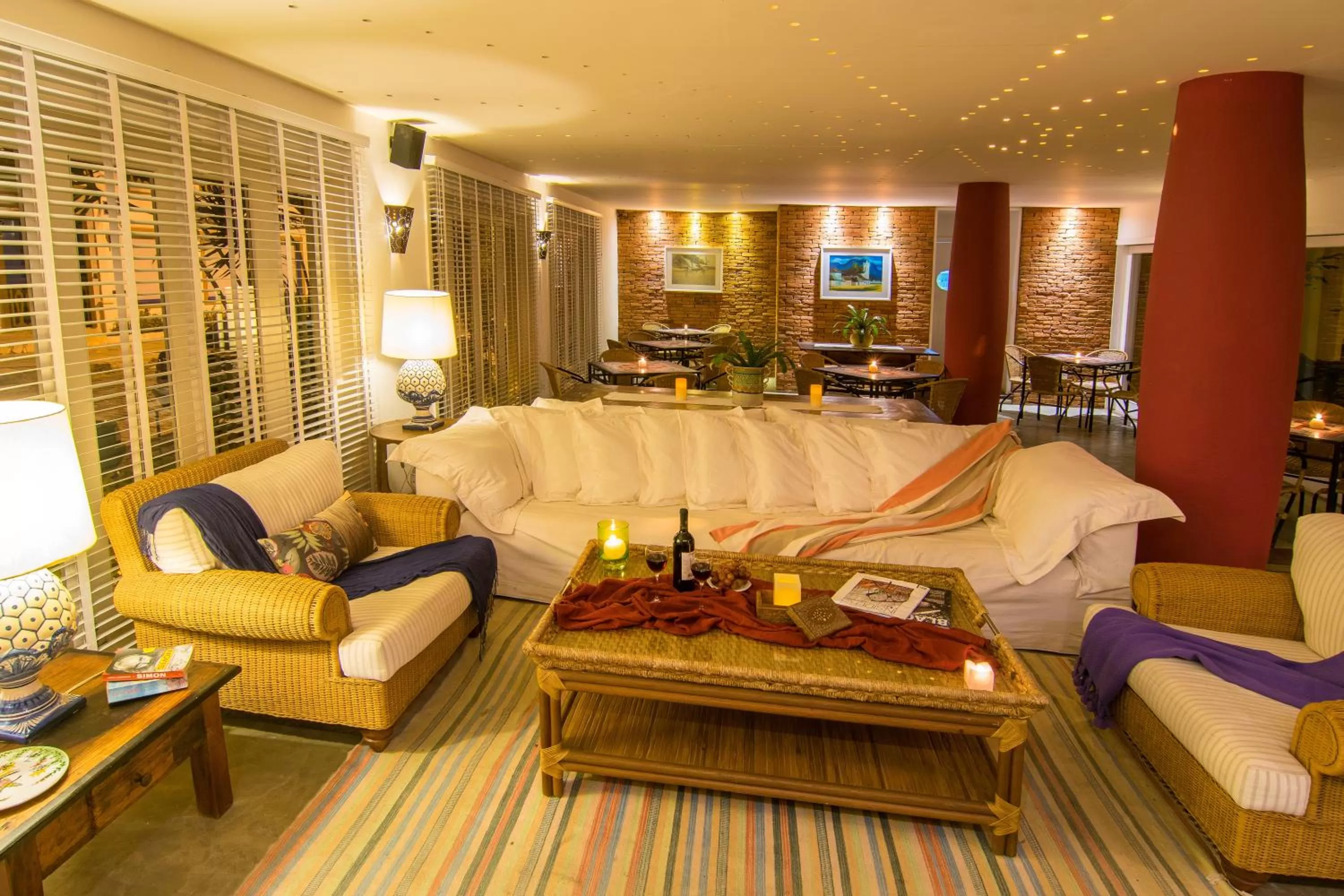 Communal lounge/ TV room in La Chimère Buzios Essence