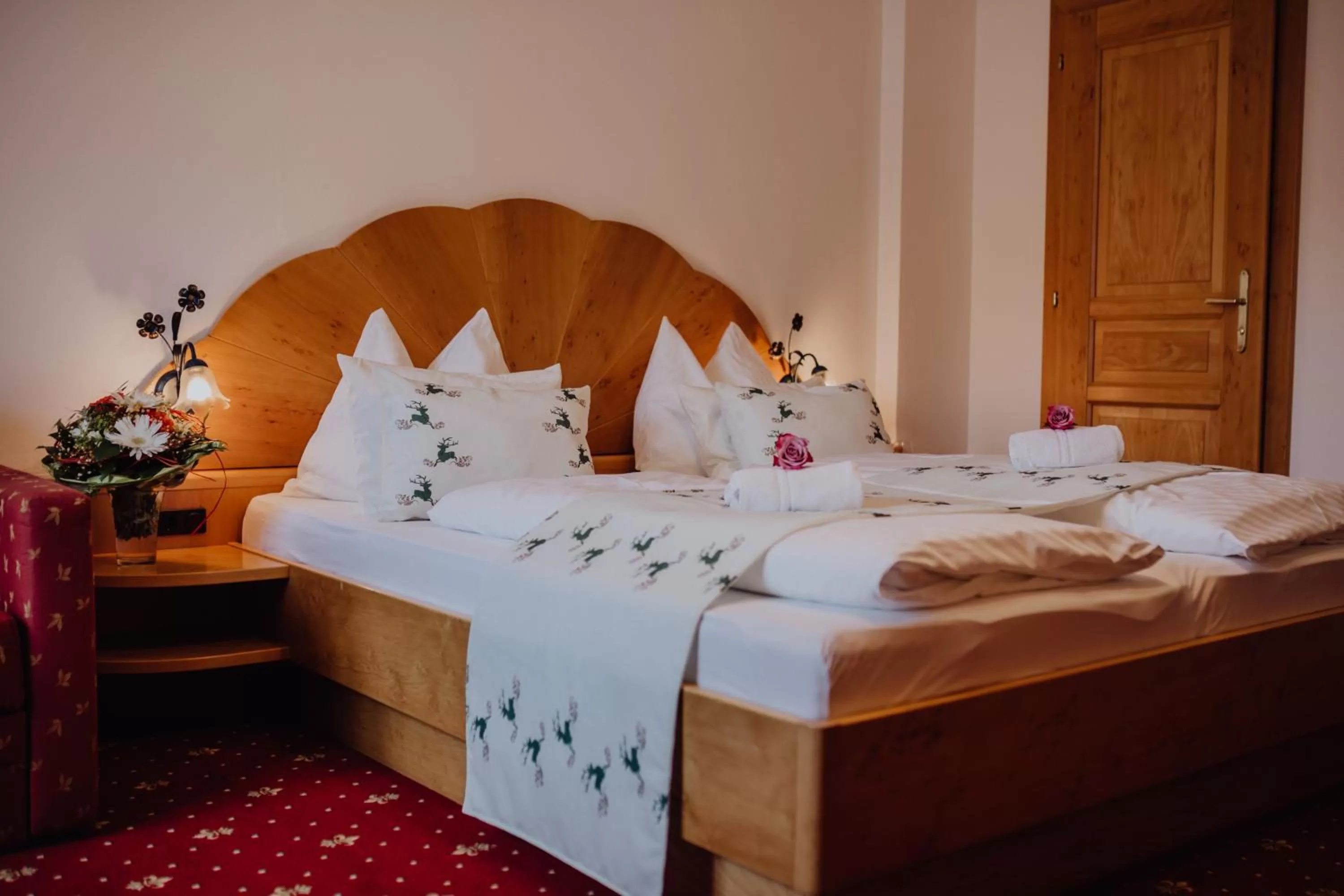 Photo of the whole room, Bed in Panorama Hotel Gasthof Leidingerhof