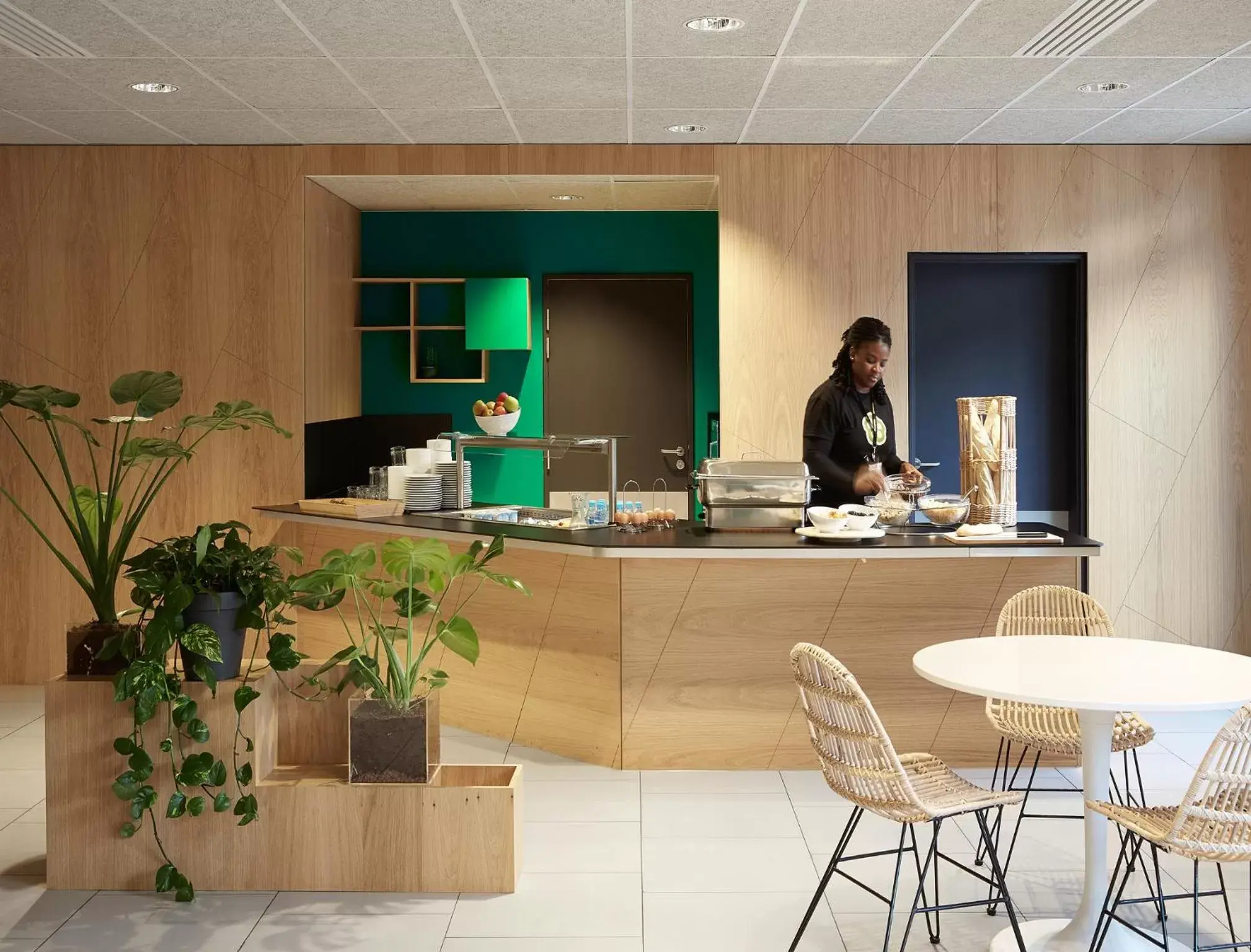 Buffet breakfast in The Social Hub Paris La Défense Buffet breakfast in The Social Hub Paris La Défense