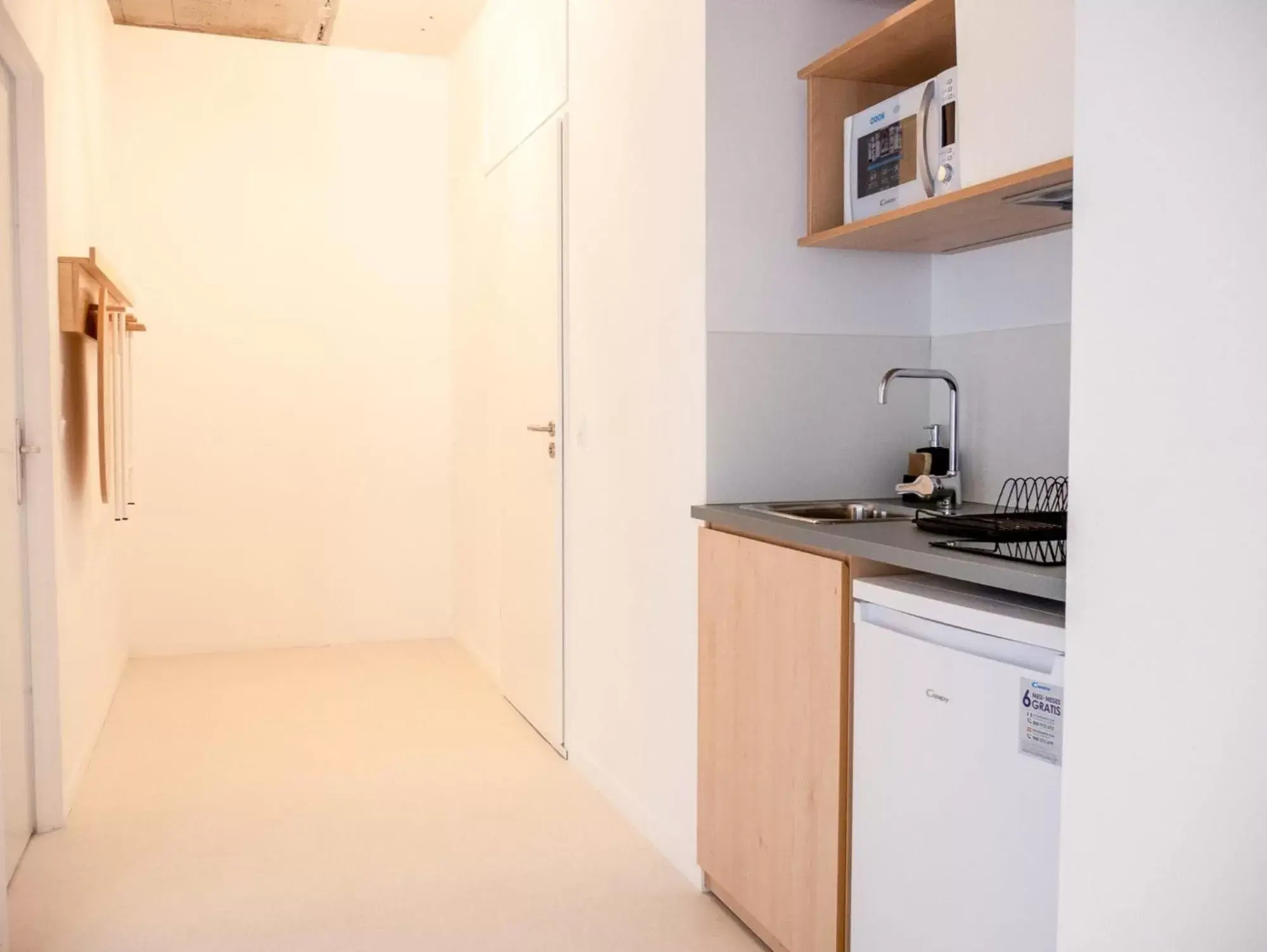 Kitchen or kitchenette, Kitchen/Kitchenette in Residence Ecla Noisy-le-Grand