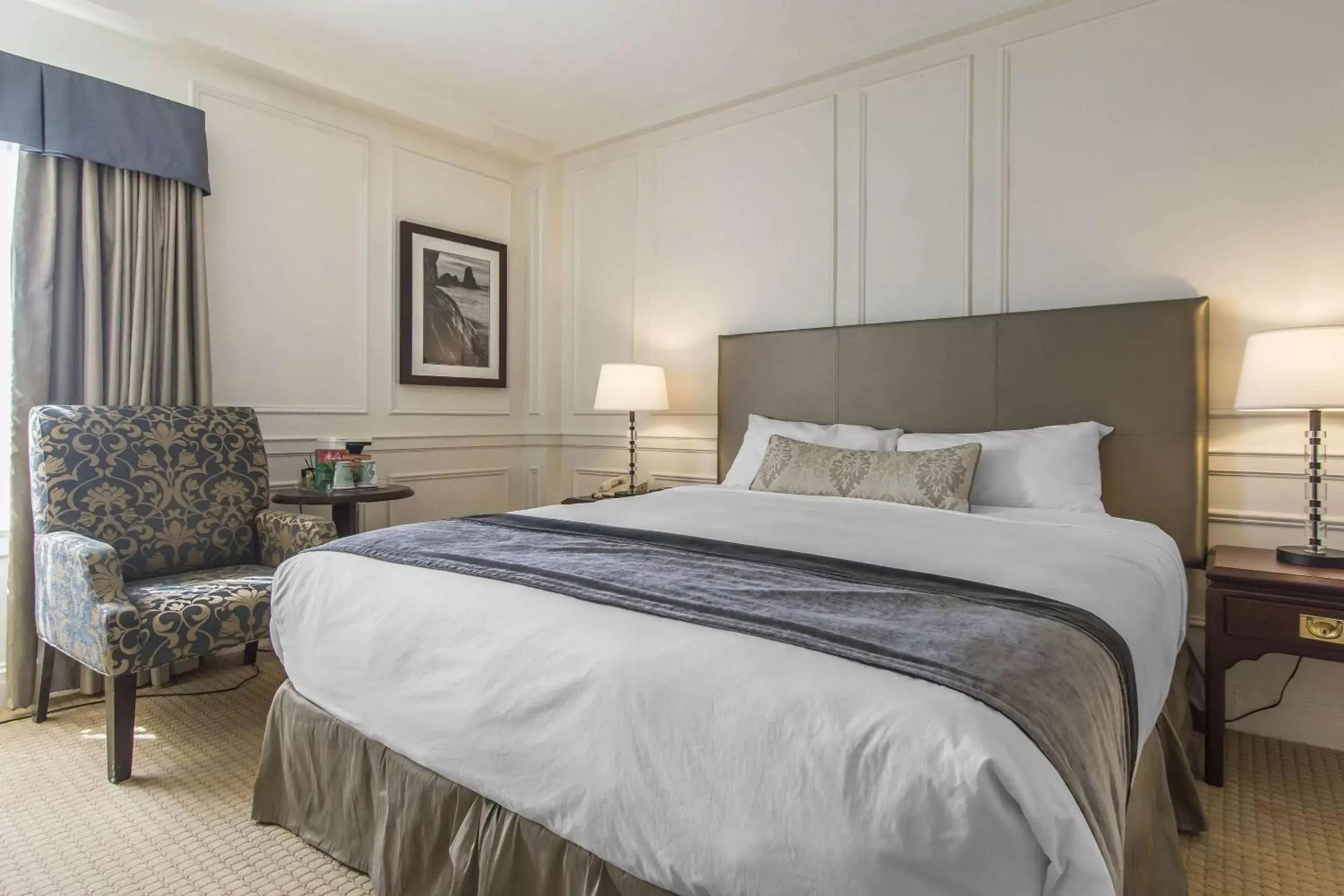 Photo of the whole room, Bed in Digby Pines Golf Resort and Spa Photo of the whole room, Bed in Digby Pines Golf Resort and Spa