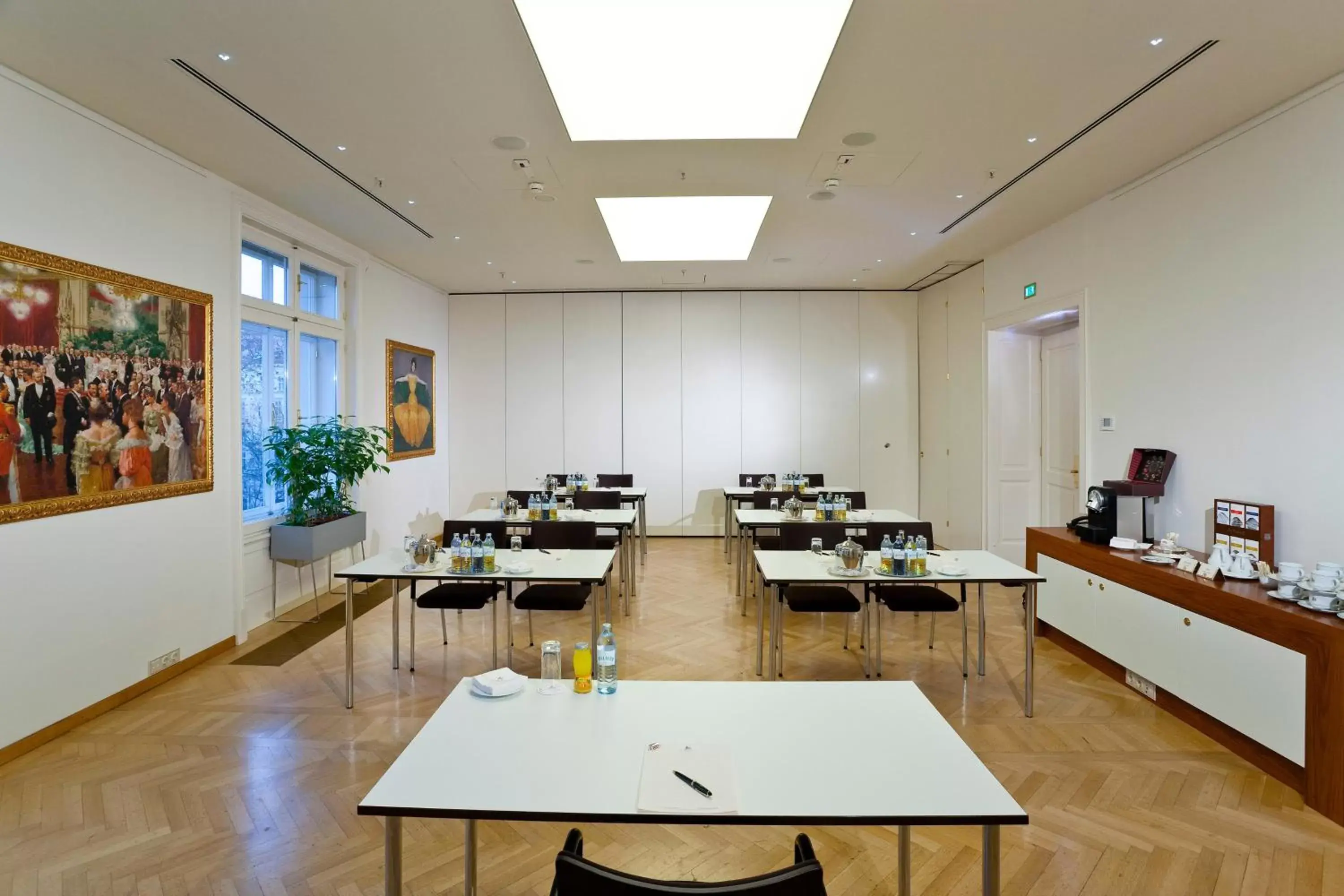 Meeting/conference room, Restaurant/Places to Eat in Grand Hotel Wien