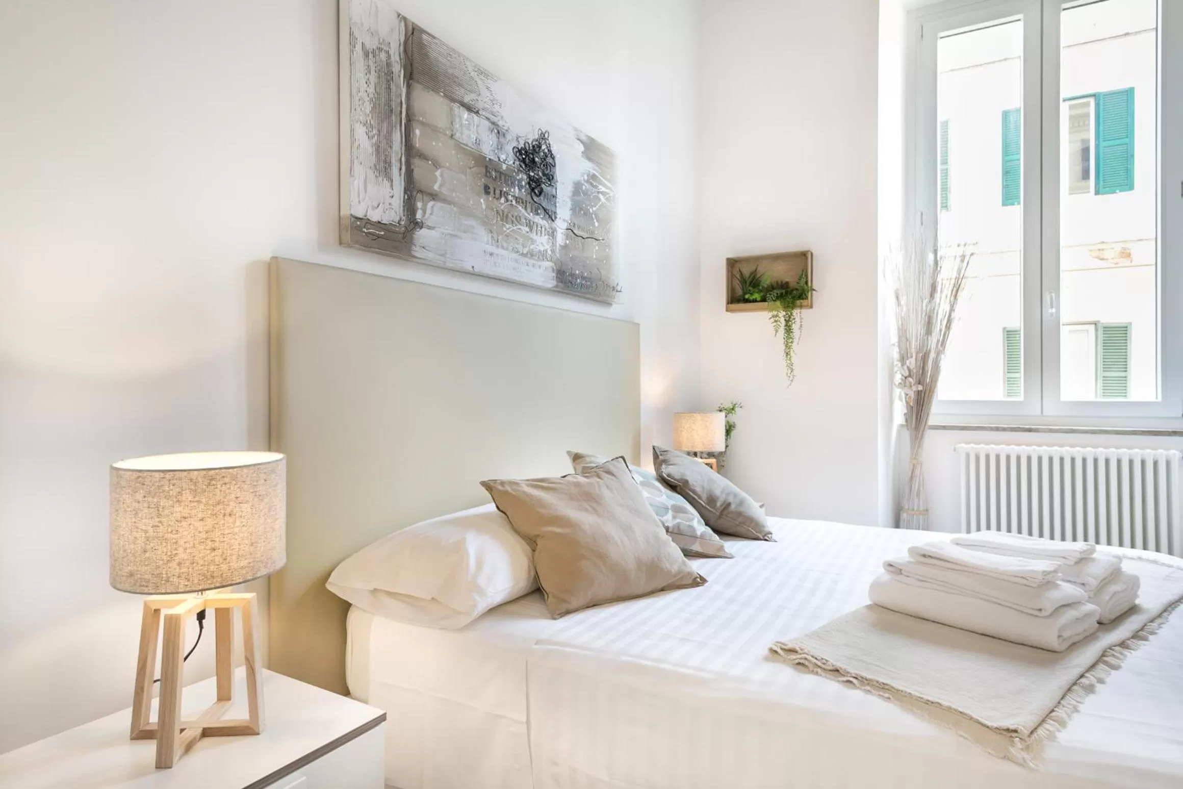 Bed in White Ostilia B&B