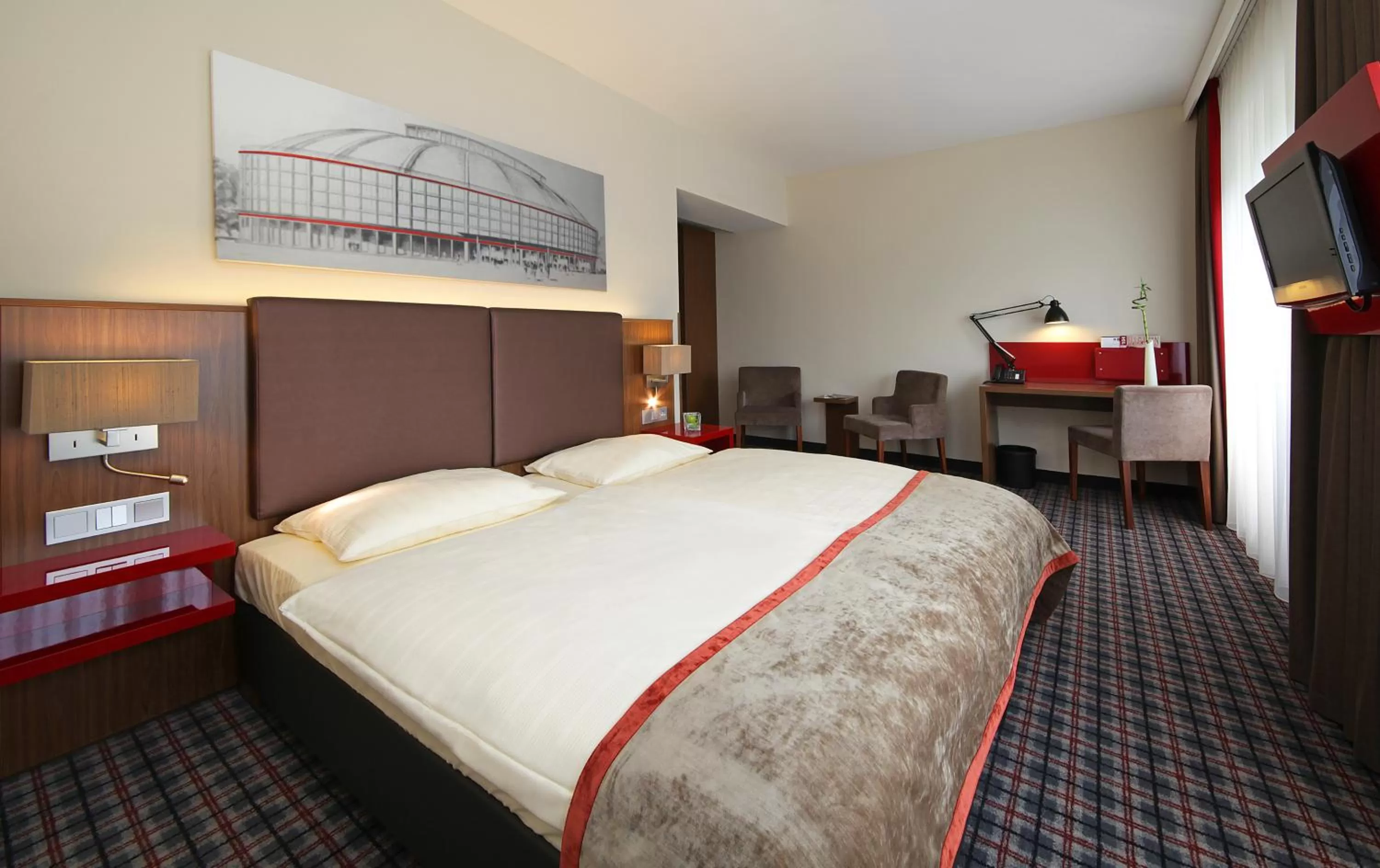 Photo of the whole room, Bed in Mercure Hotel Dortmund Messe