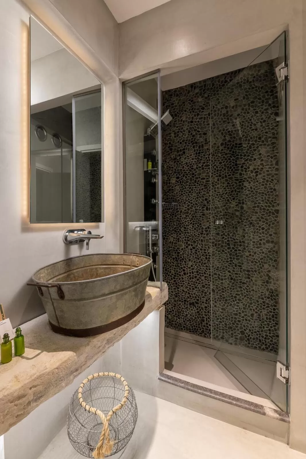 Shower in Elakati Luxury Boutique Hotel - Adults Only