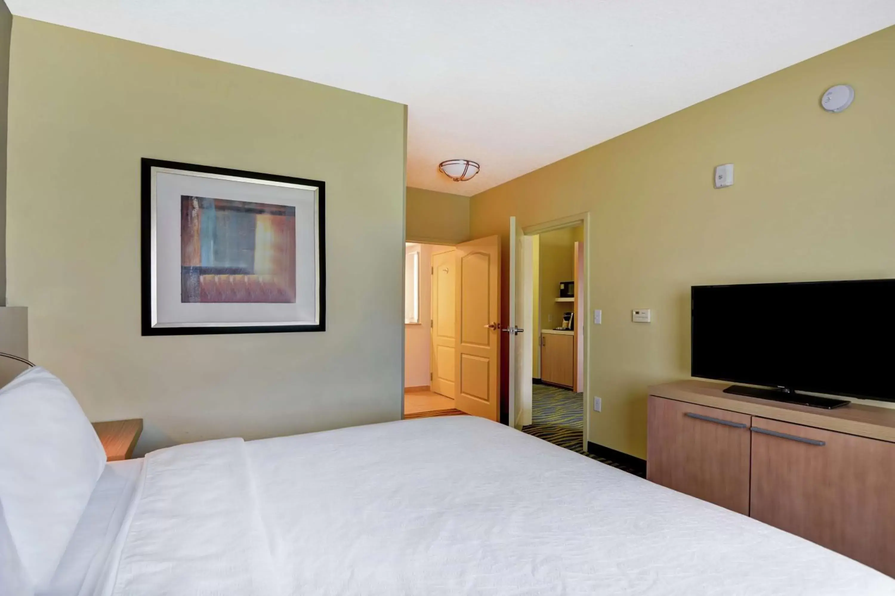 Bedroom, Bed in Hilton Garden Inn Orlando Lake Buena Vista