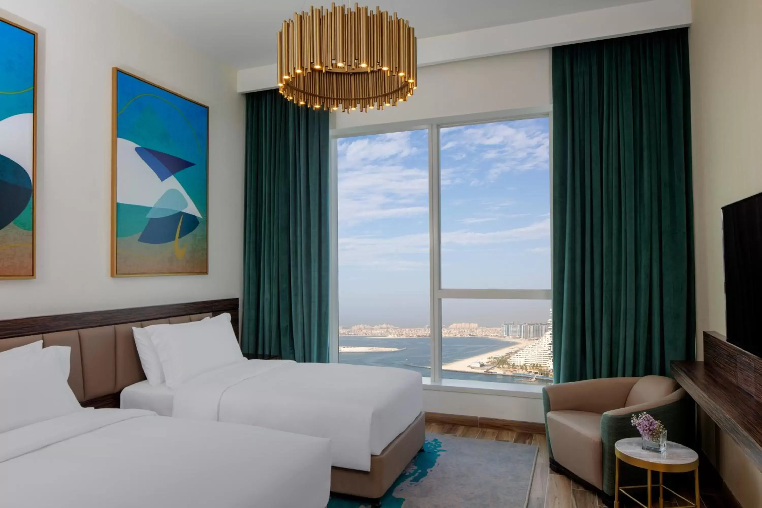 Bed, Seating Area in Avani Plus Palm View Dubai Hotel & Suites