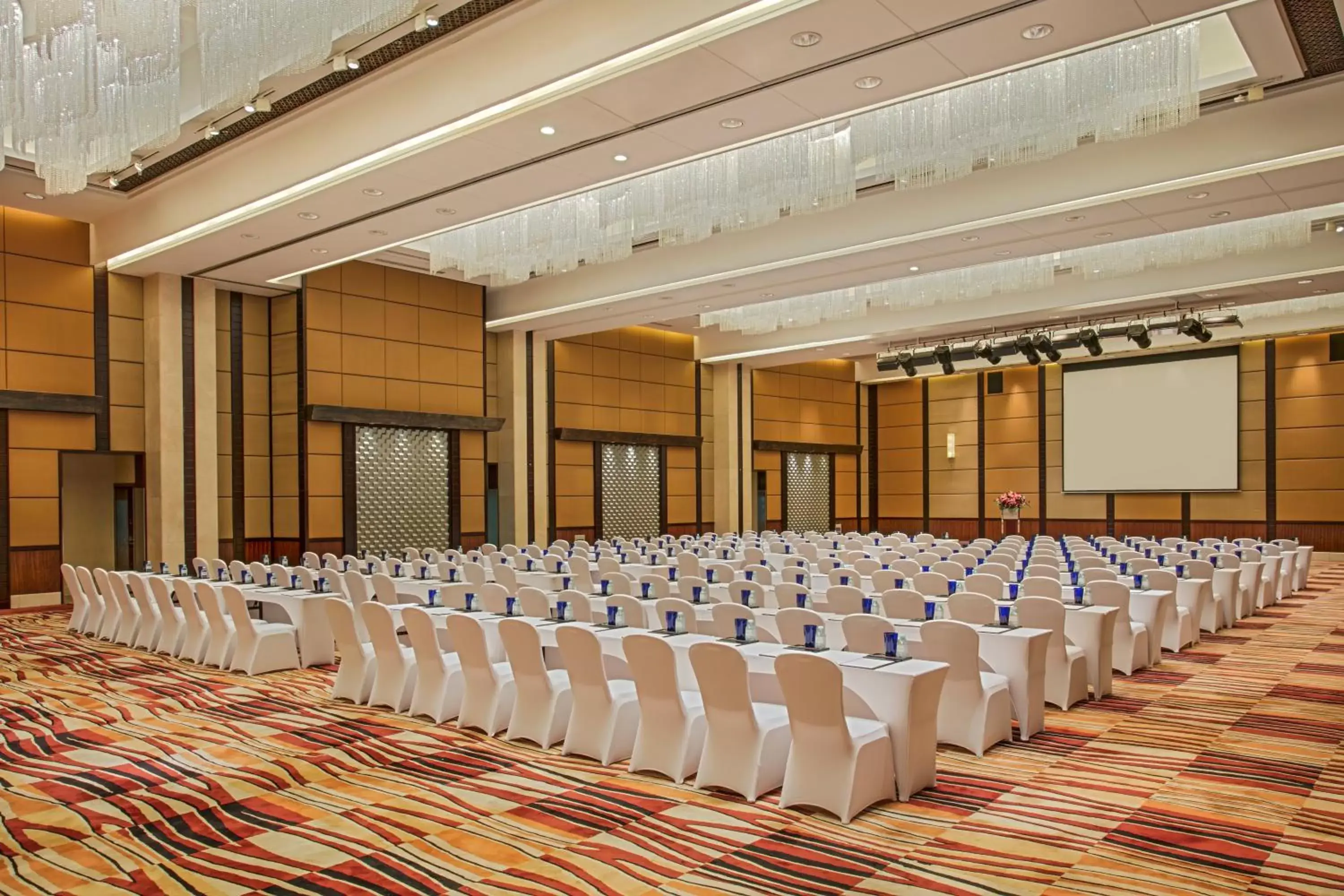 Banquet/Function facilities in Crowne Plaza Beijing International Airport, an IHG Hotel