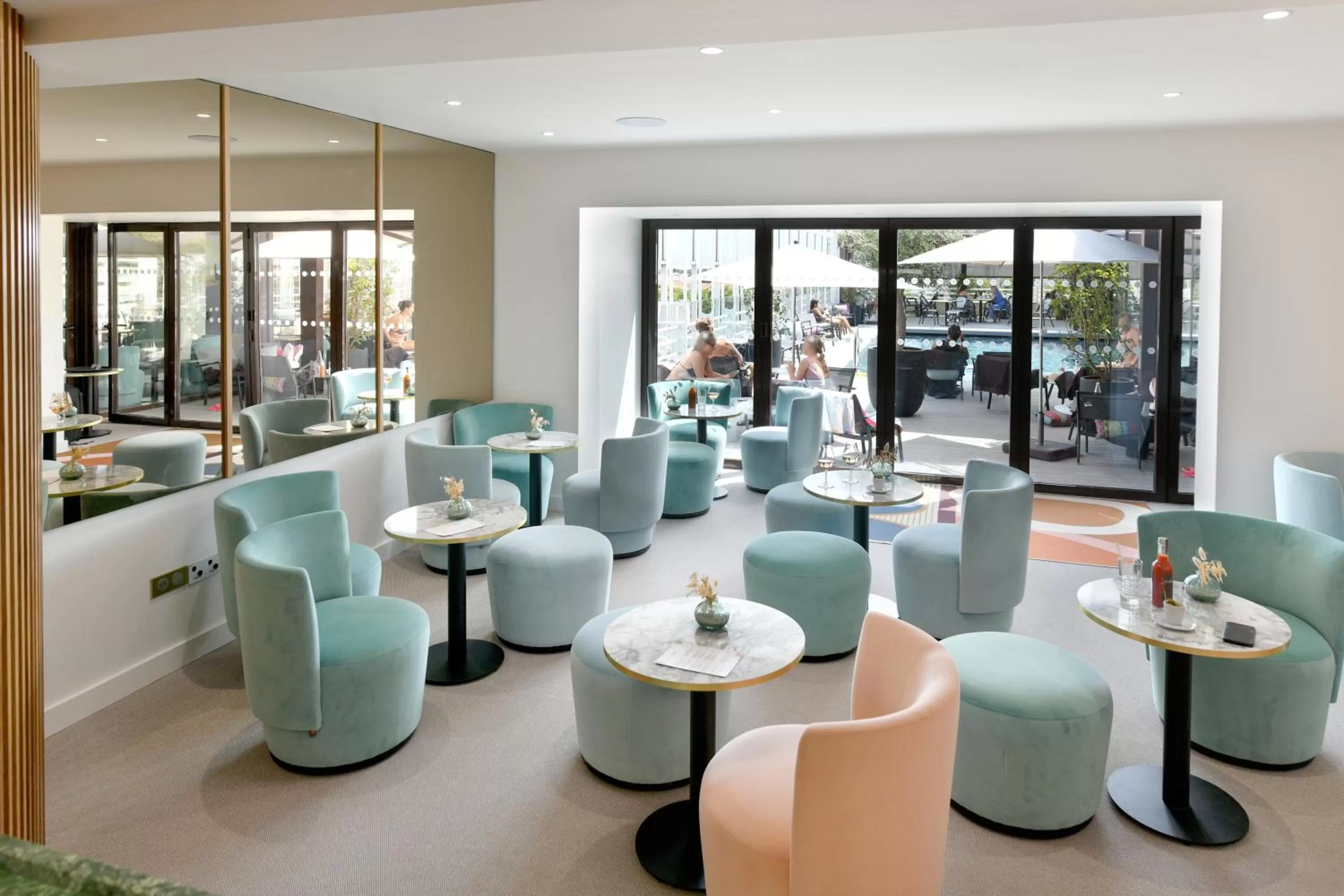 Lounge or bar in Pullman La Pléiade Montpellier Centre