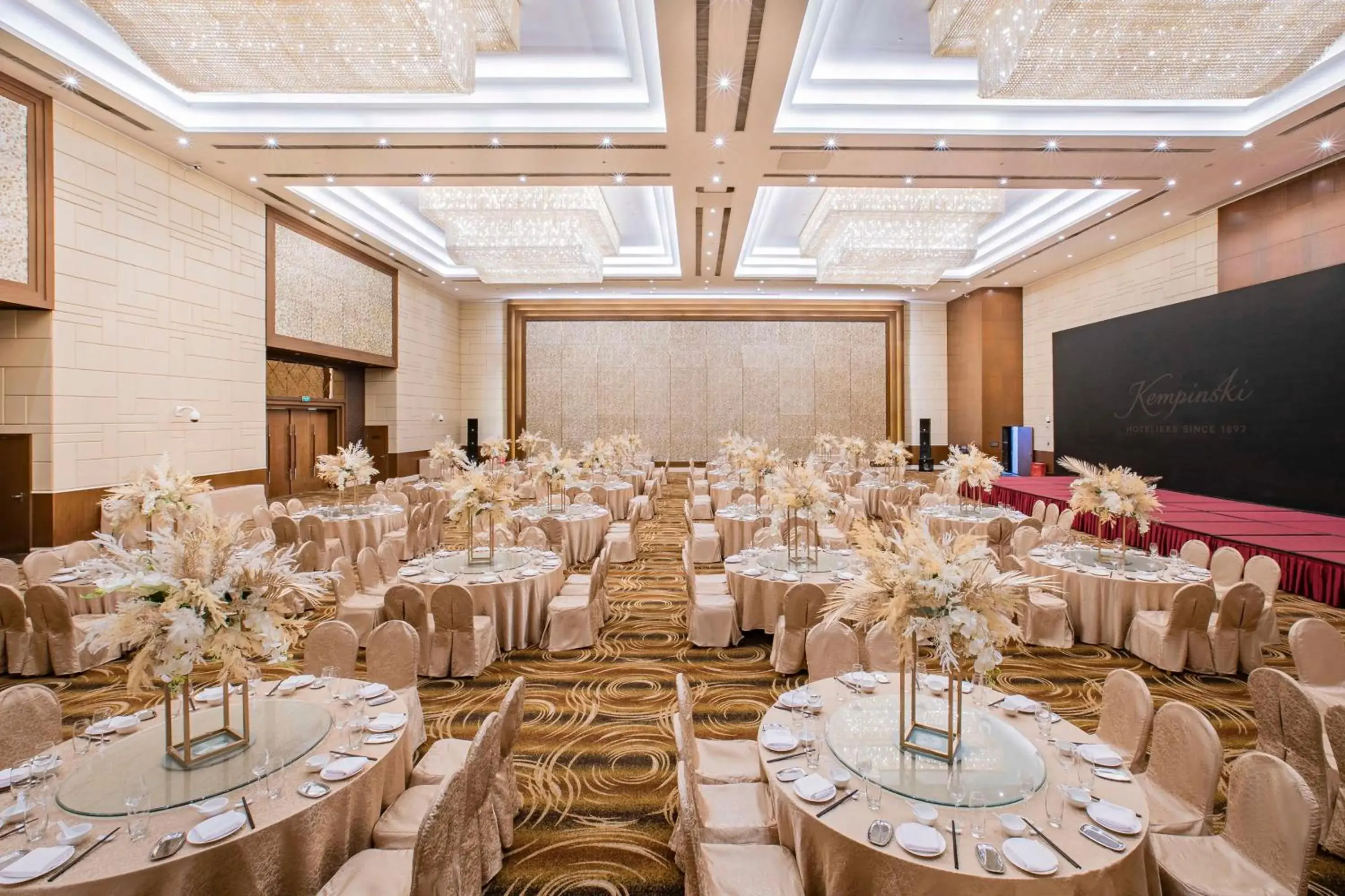 Meeting/conference room, Banquet Facilities in Guiyang Kempinski Hotel