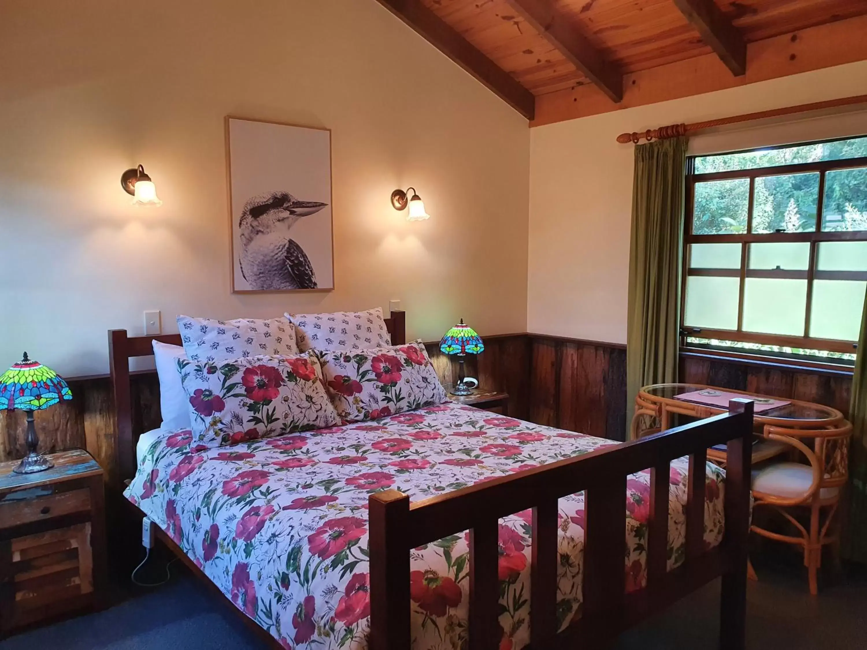 Bedroom, Bed in Tamborine Mountain Bed and Breakfast