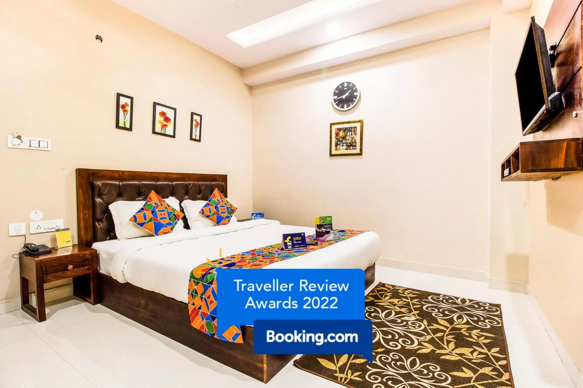 Bedroom, Bed in FabExpress Travelers Lodge