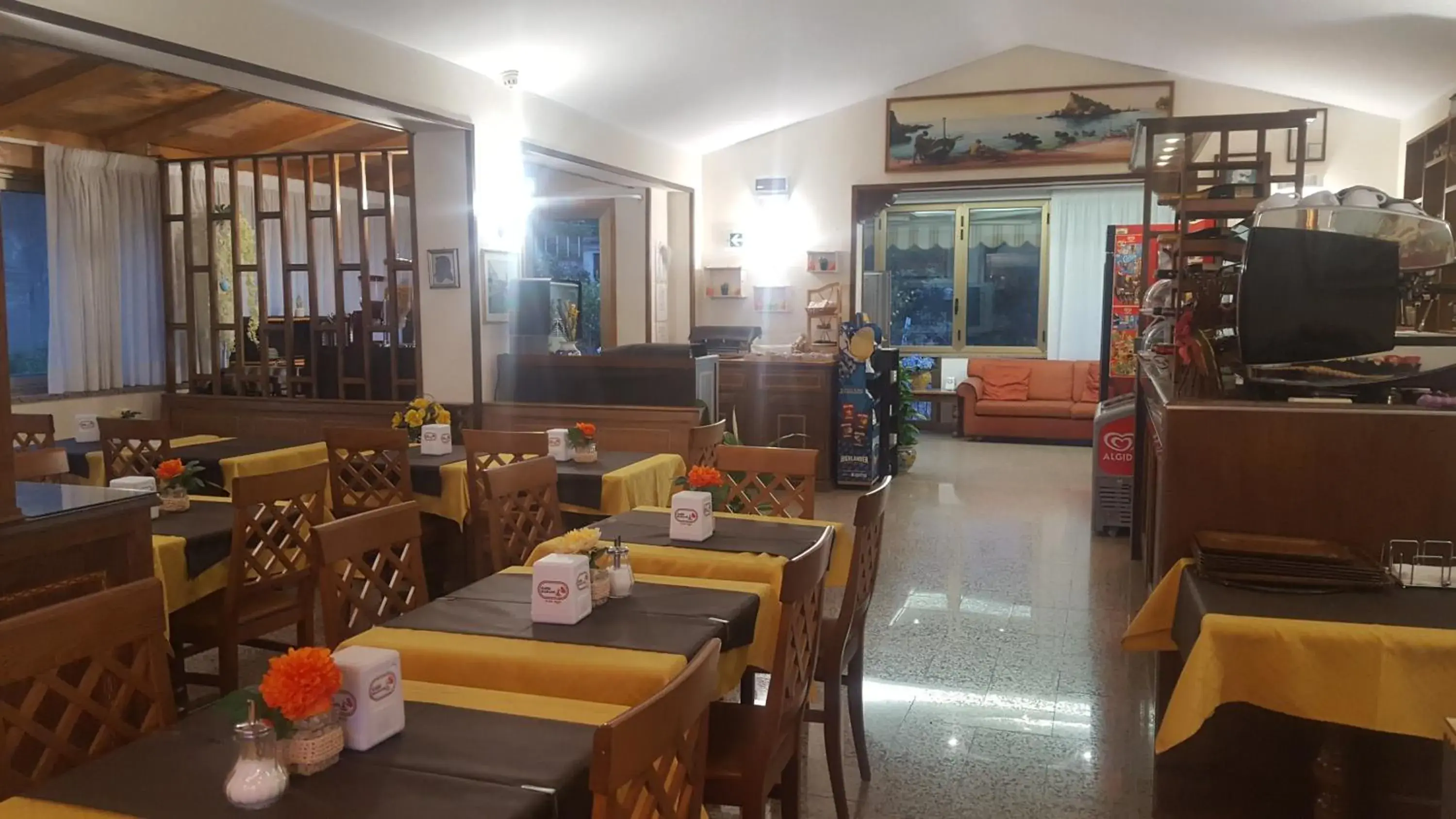 Lounge or bar, Restaurant/Places to Eat in Hotel Soleado