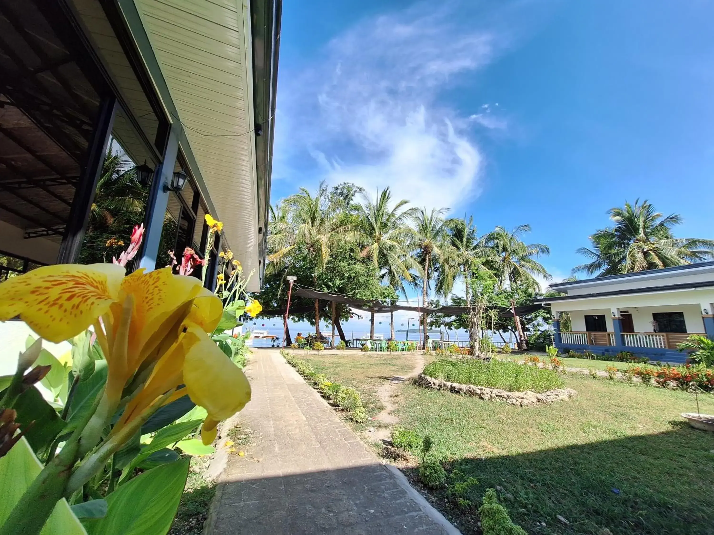 Property building, Garden in Island Front - Bangcogon Resort and Restaurant