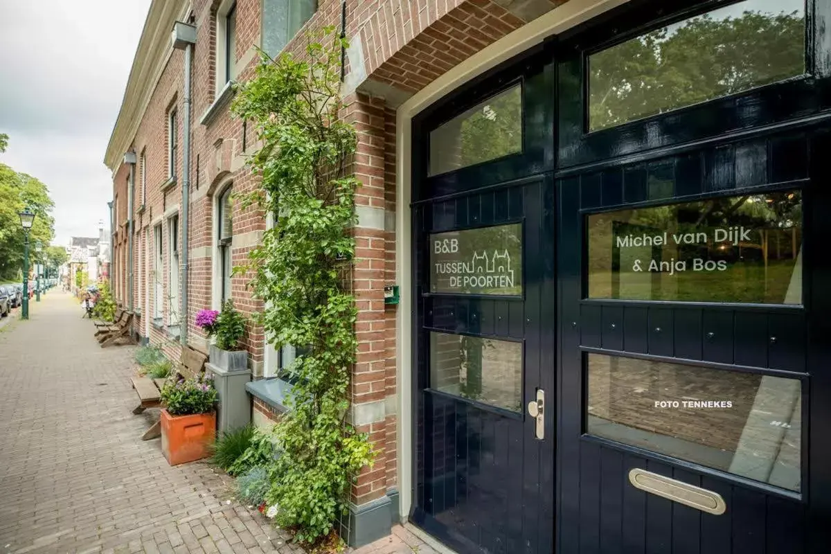 Property building in Bed&Breakfast Tussen de Poorten