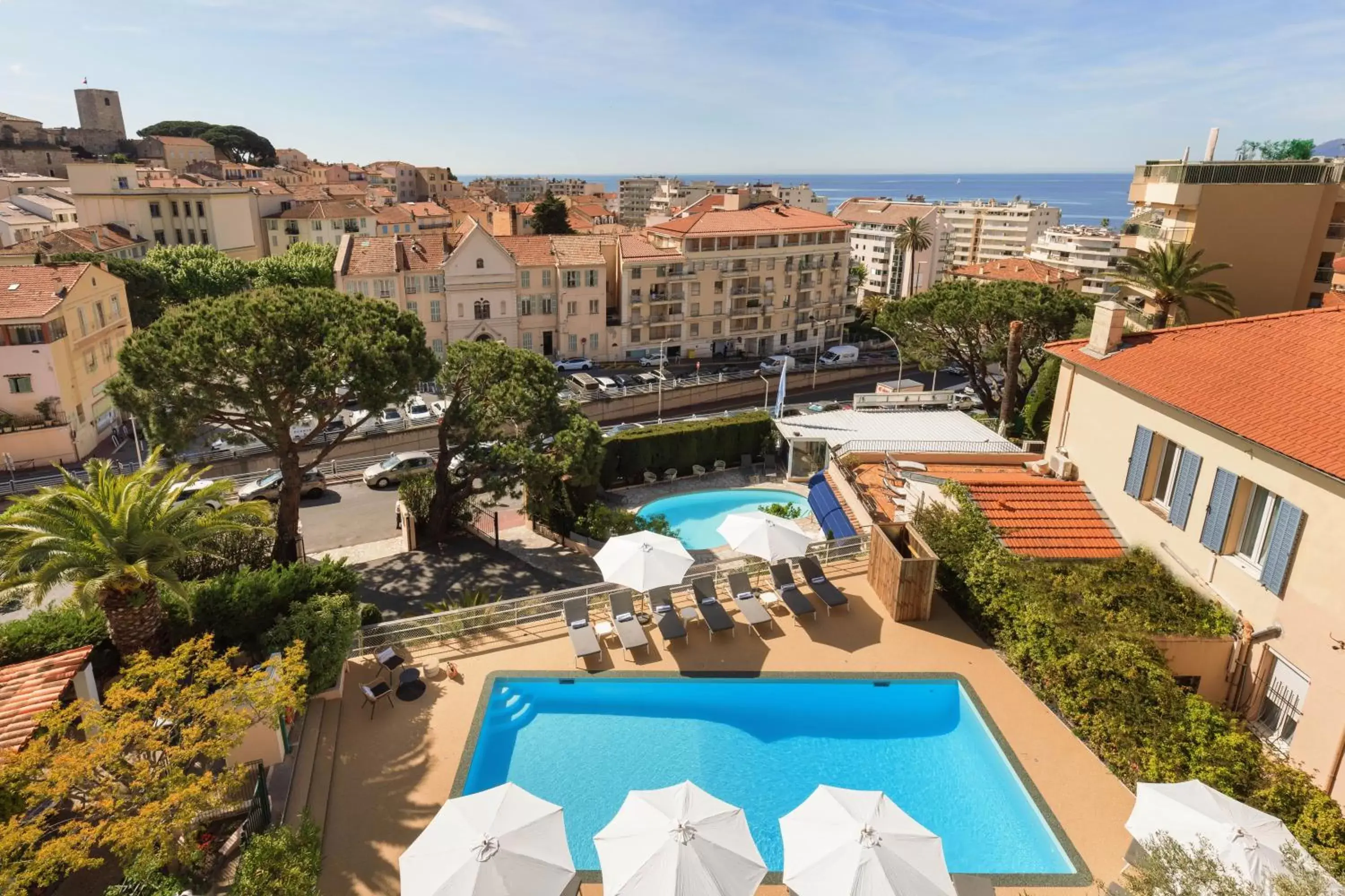 City view, Pool View in The Originals Boutique, Hôtel des Orangers, Cannes (Inter-Hotel)