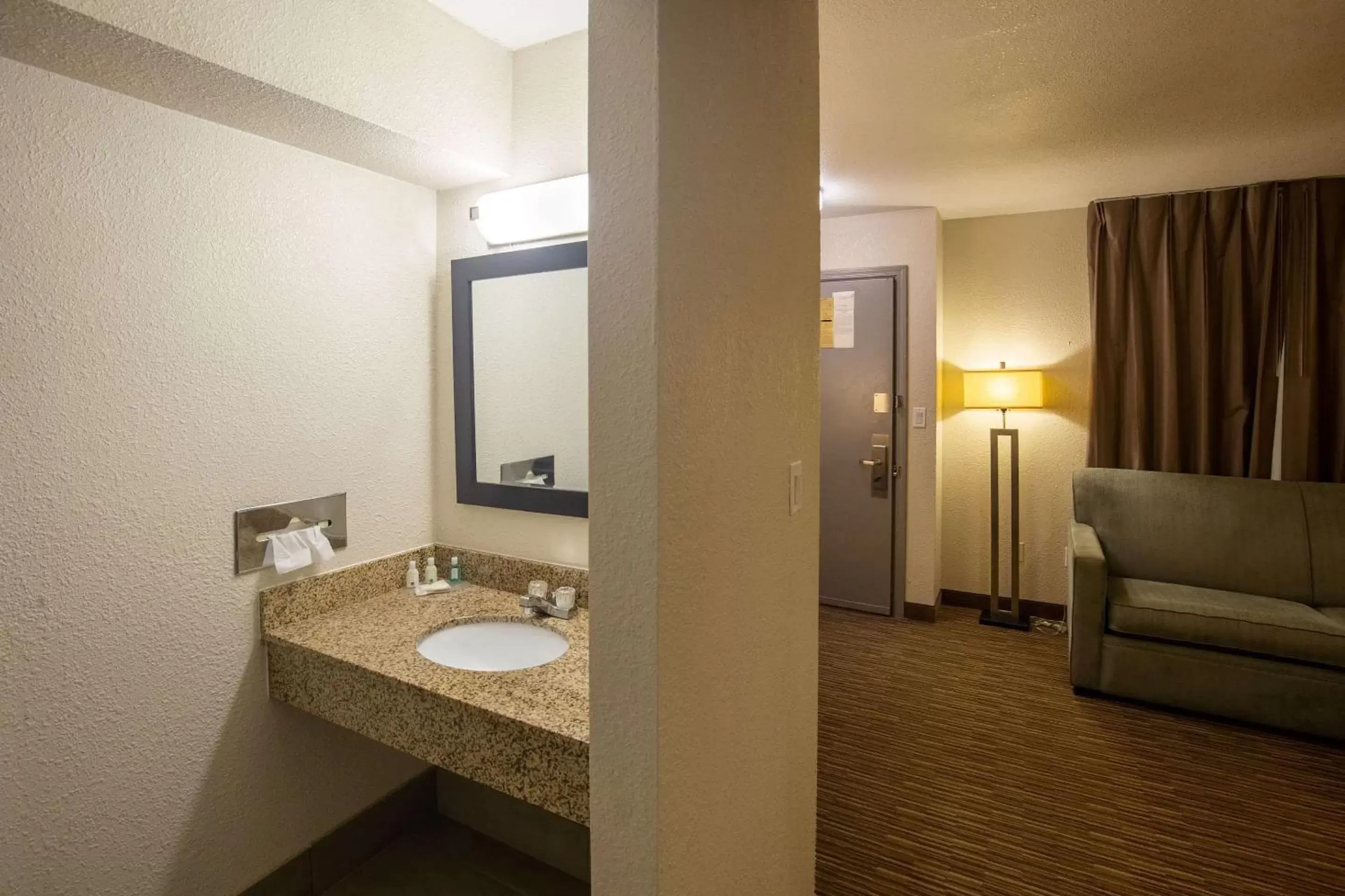 Bedroom, Bathroom in Quality Inn & Suites