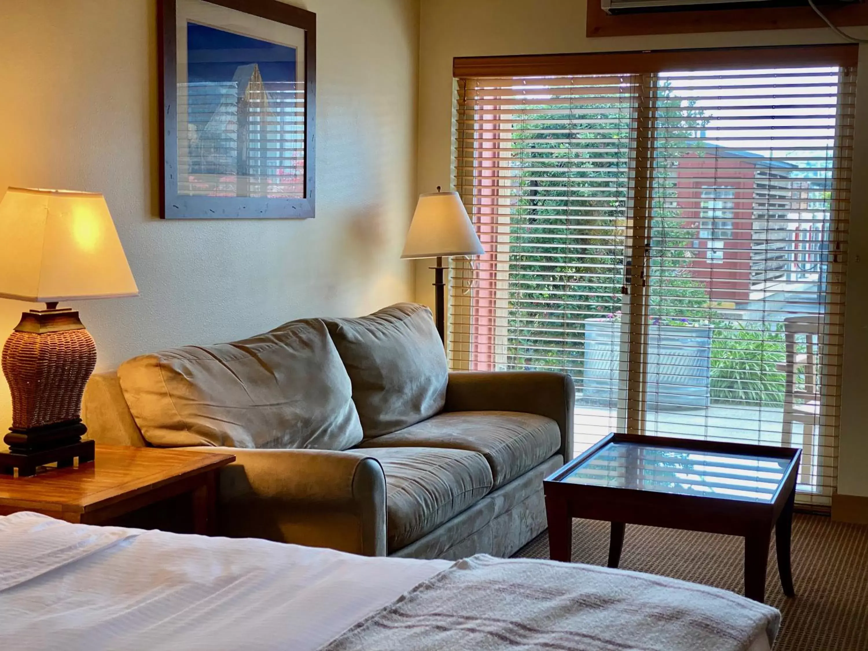 Seating Area in Cousin's Country Inn