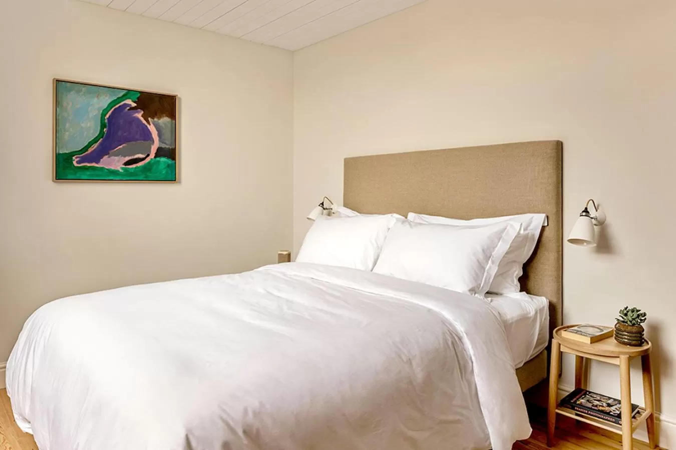 Bed in Fort Road Hotel